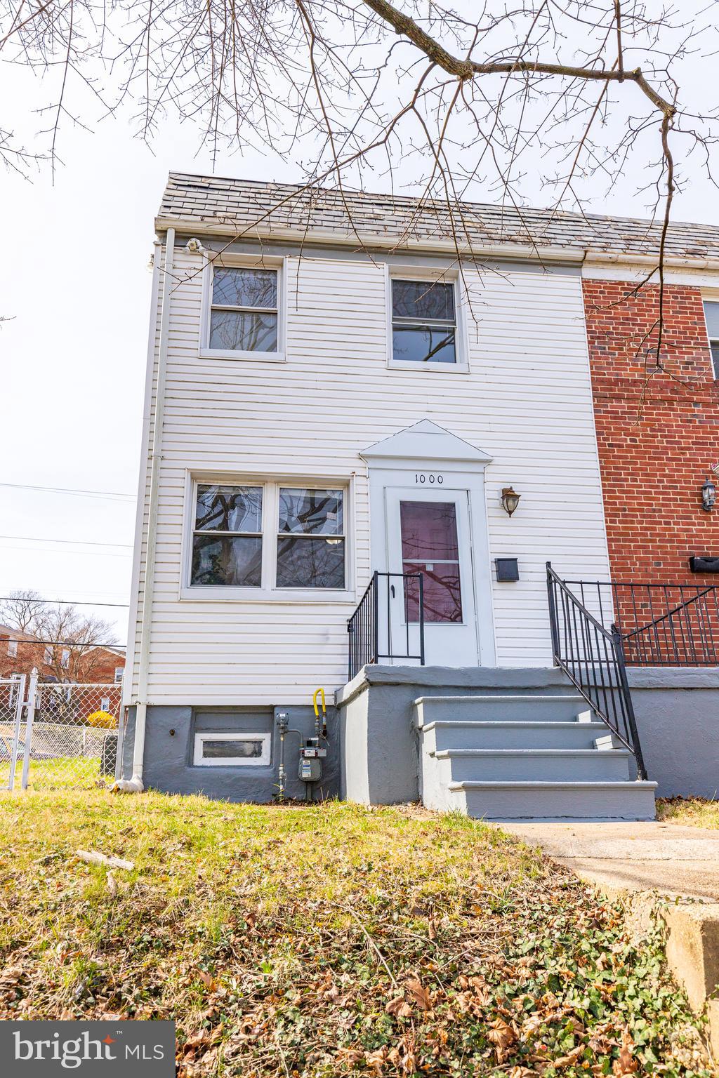 WEST HILLS - Residential