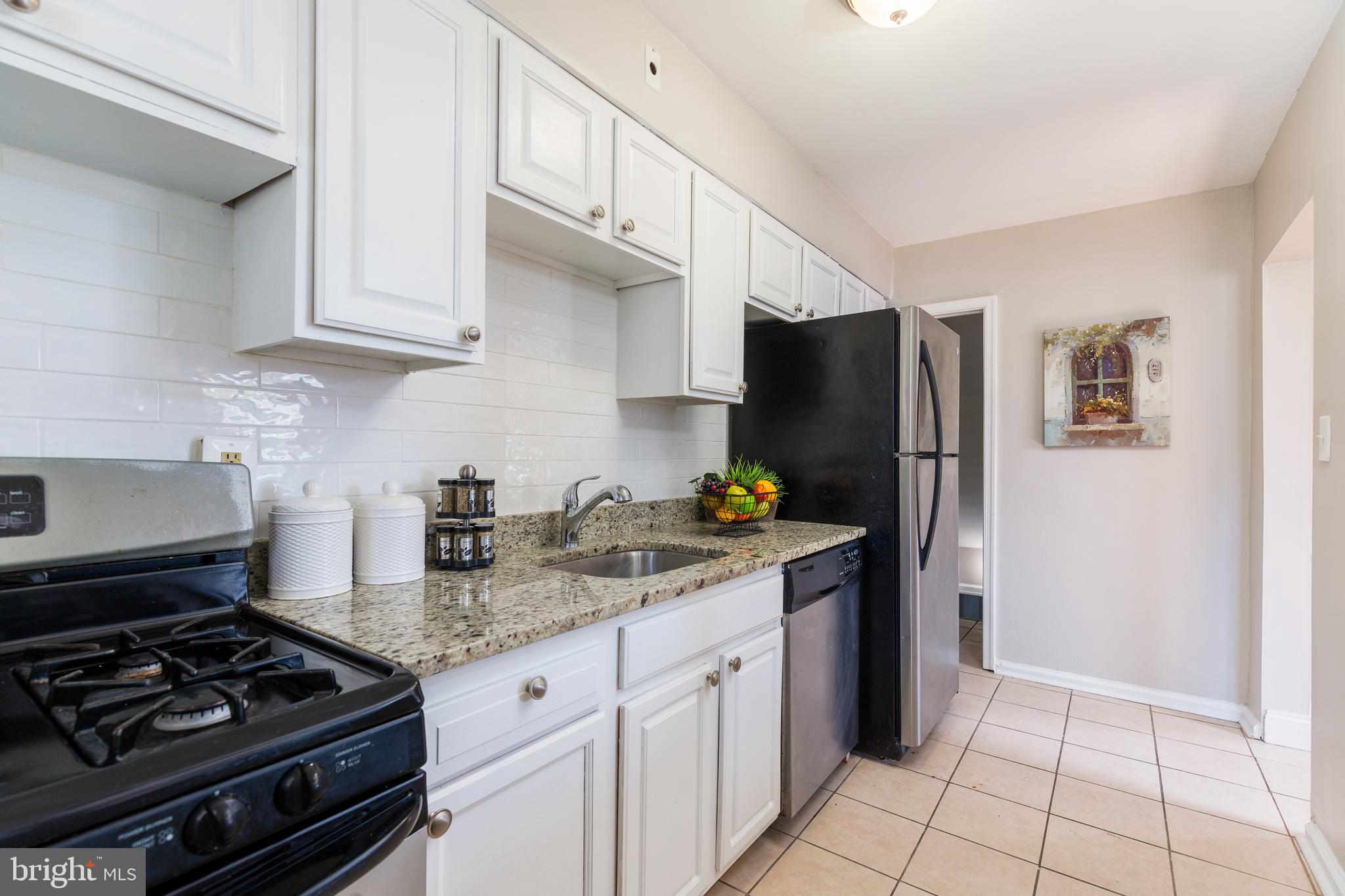 WEST HILLS - Residential