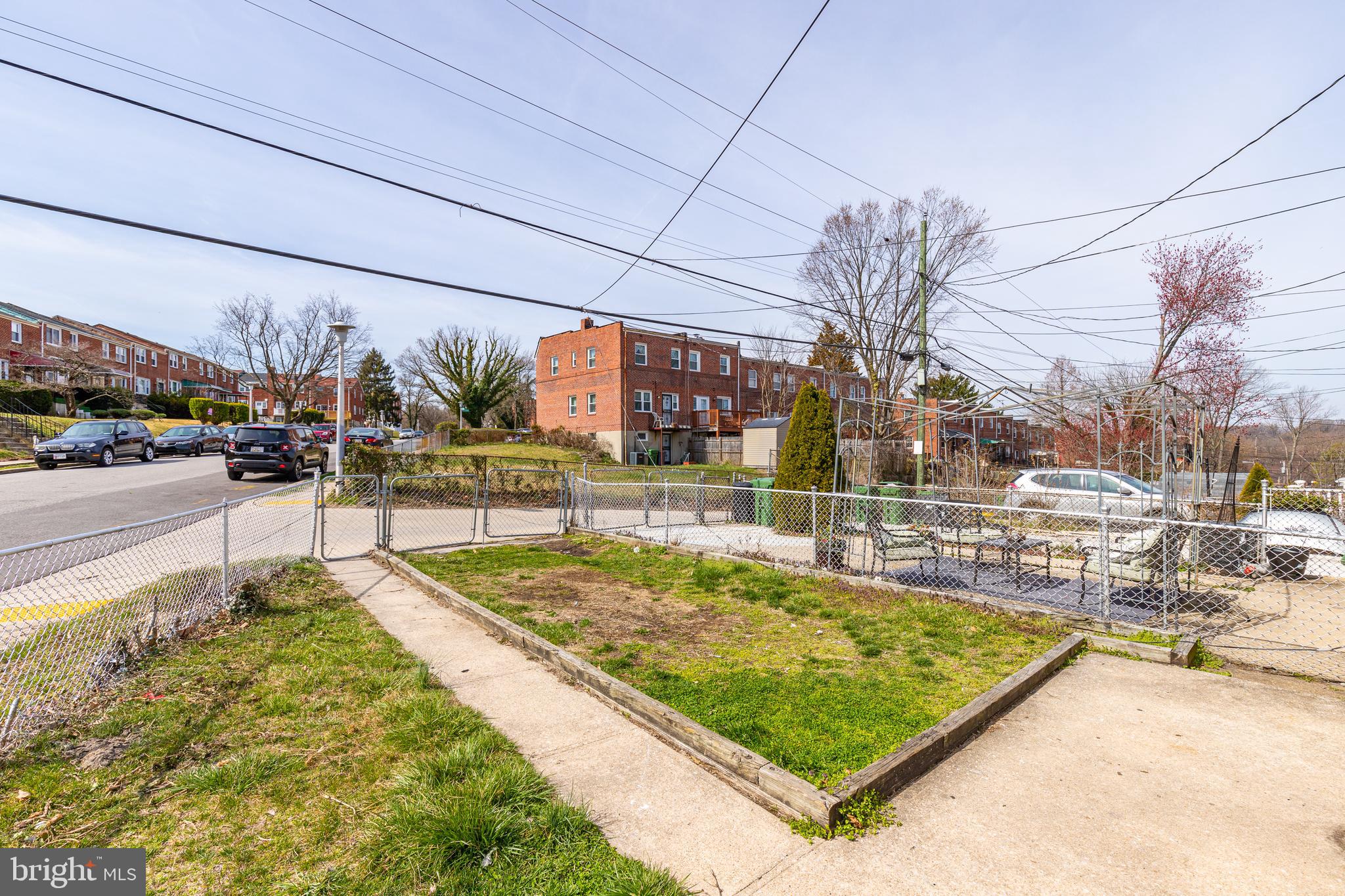 WEST HILLS - Residential