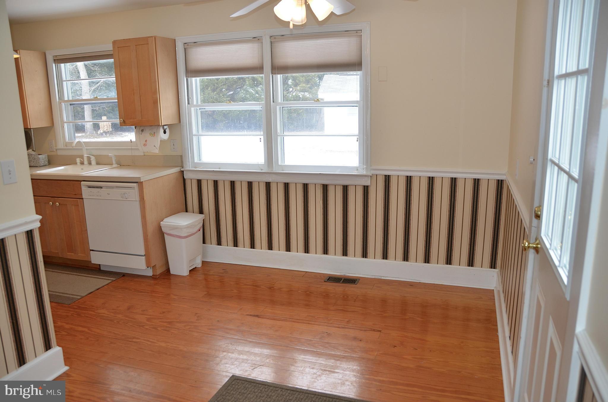 LOCH HAVEN BEACH - Residential Lease