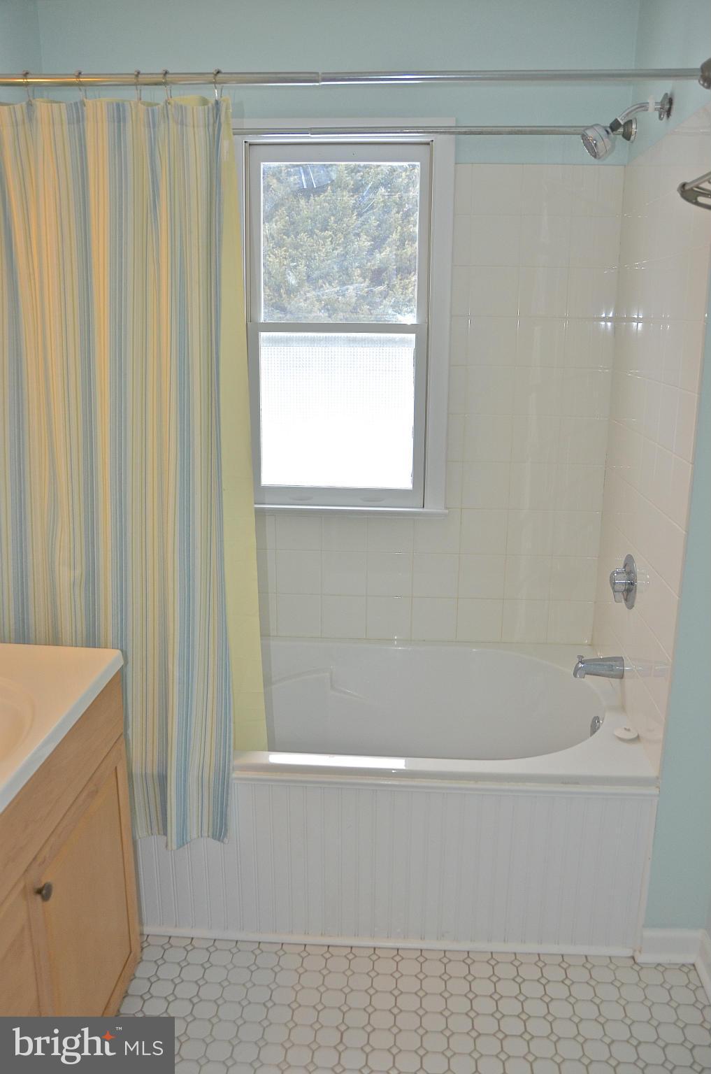 LOCH HAVEN BEACH - Residential Lease