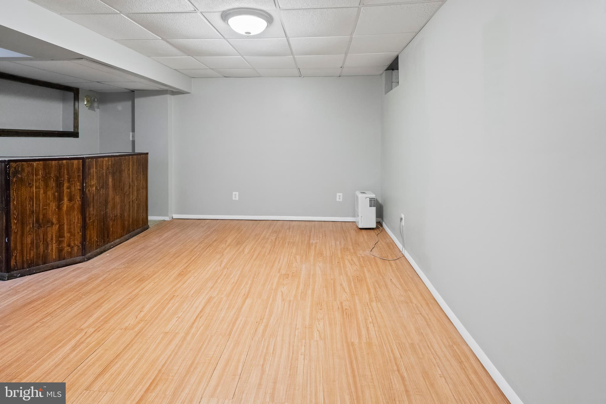 QUEEN ANNE VILLAGE - Residential