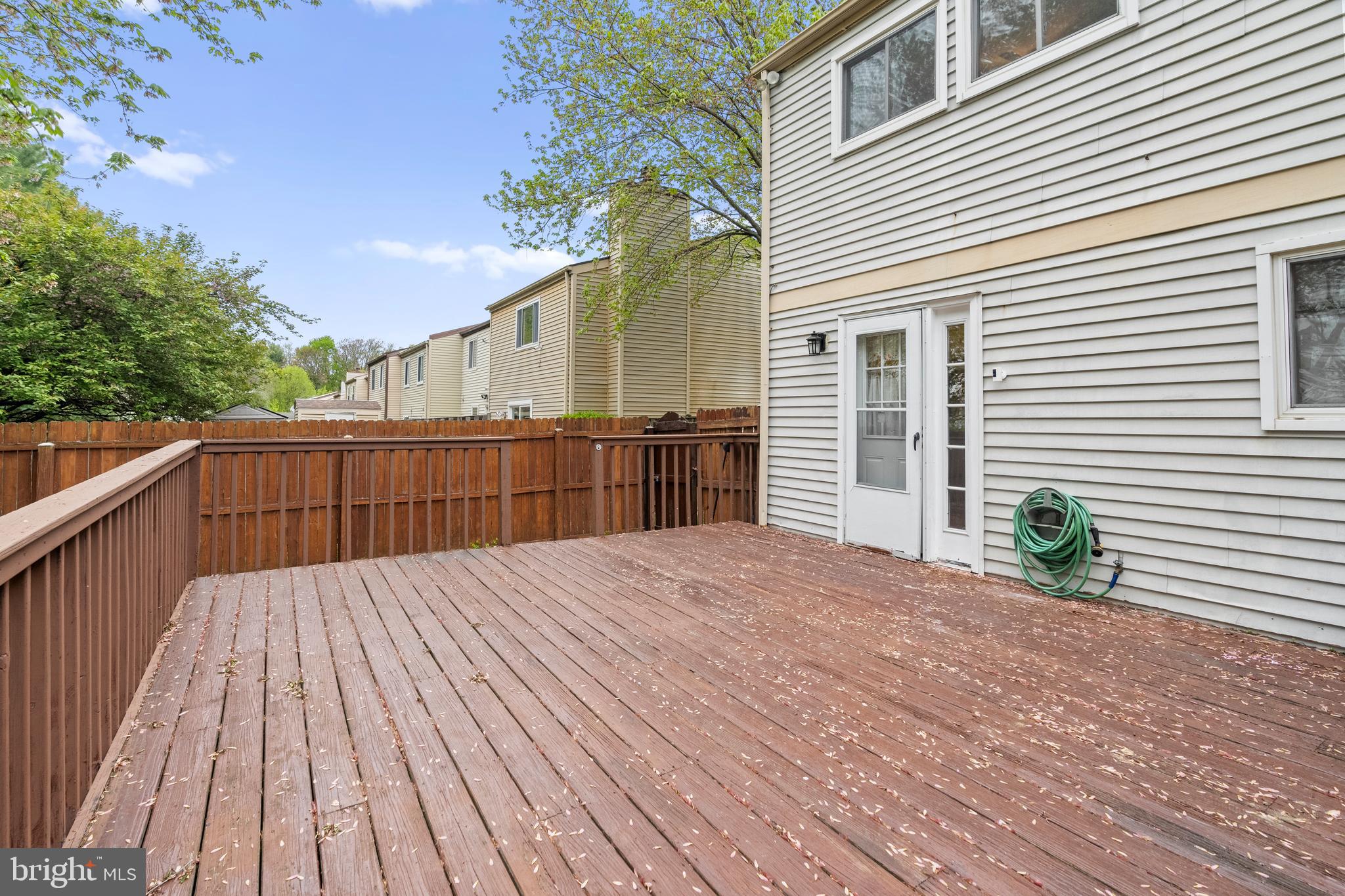 QUEEN ANNE VILLAGE - Residential