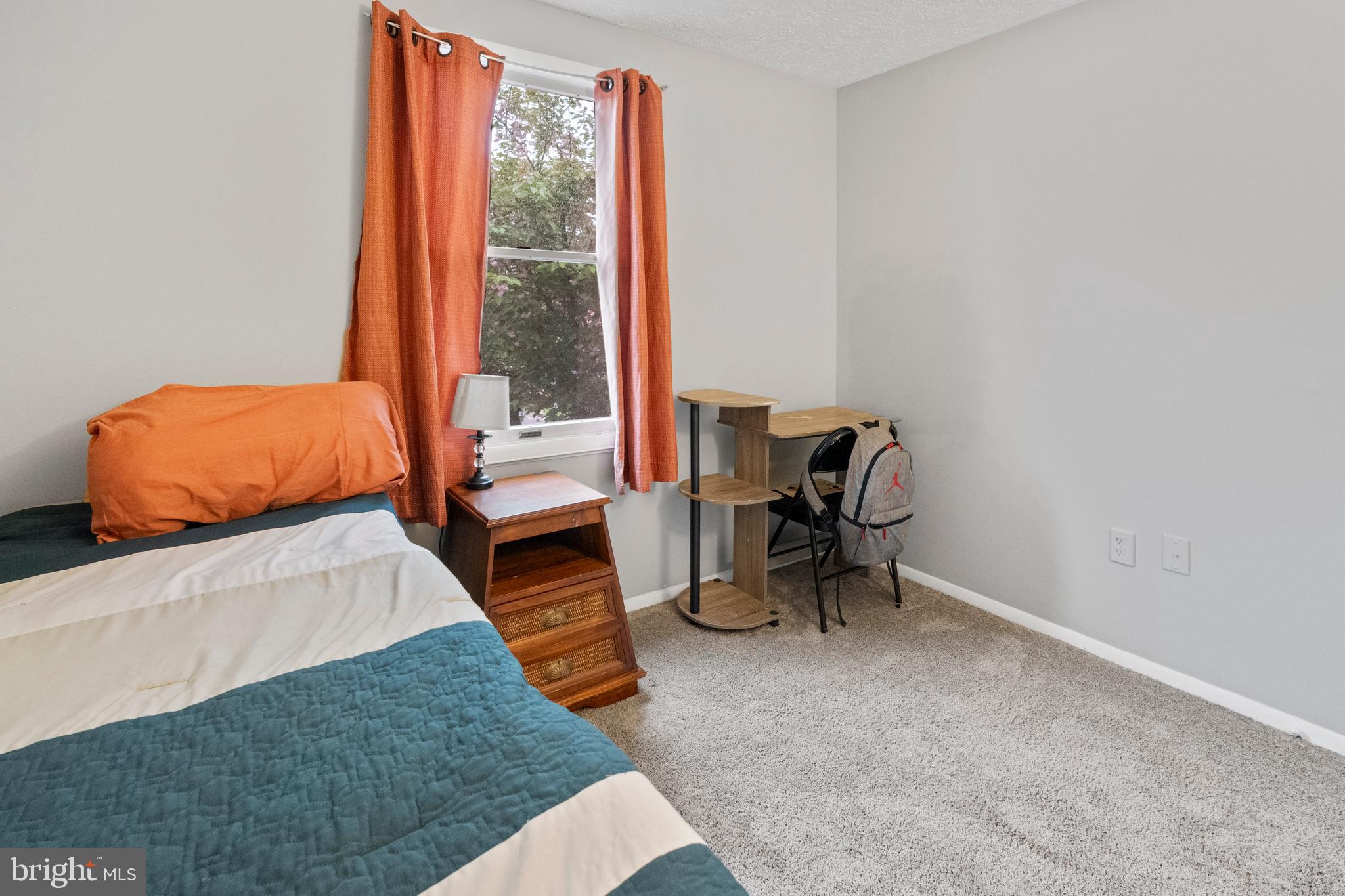 QUEEN ANNE VILLAGE - Residential