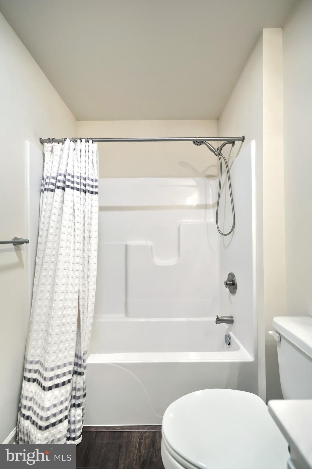 THE PADDOCK @ EQUINE MEADOWS - Residential