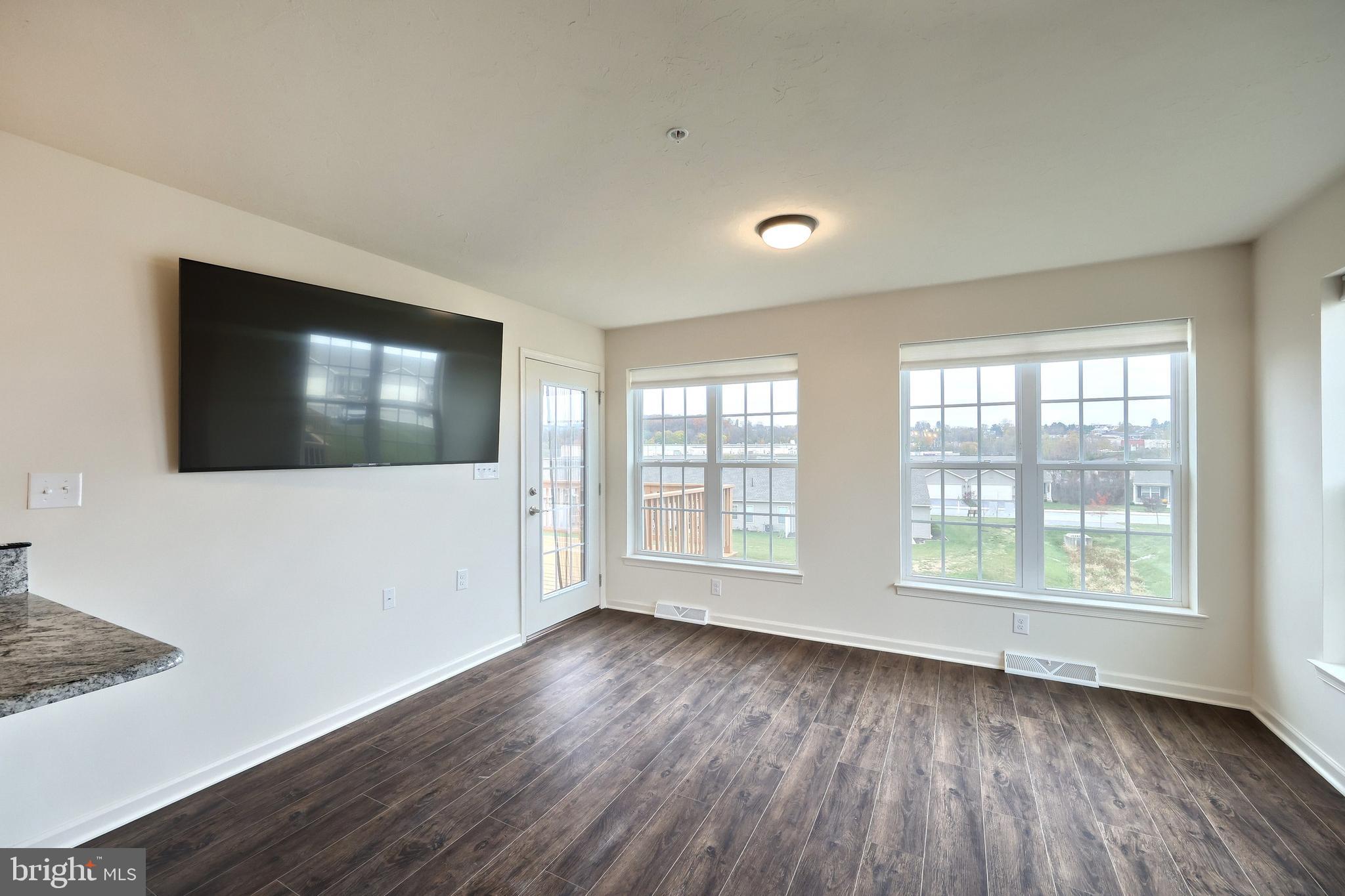 THE PADDOCK @ EQUINE MEADOWS - Residential