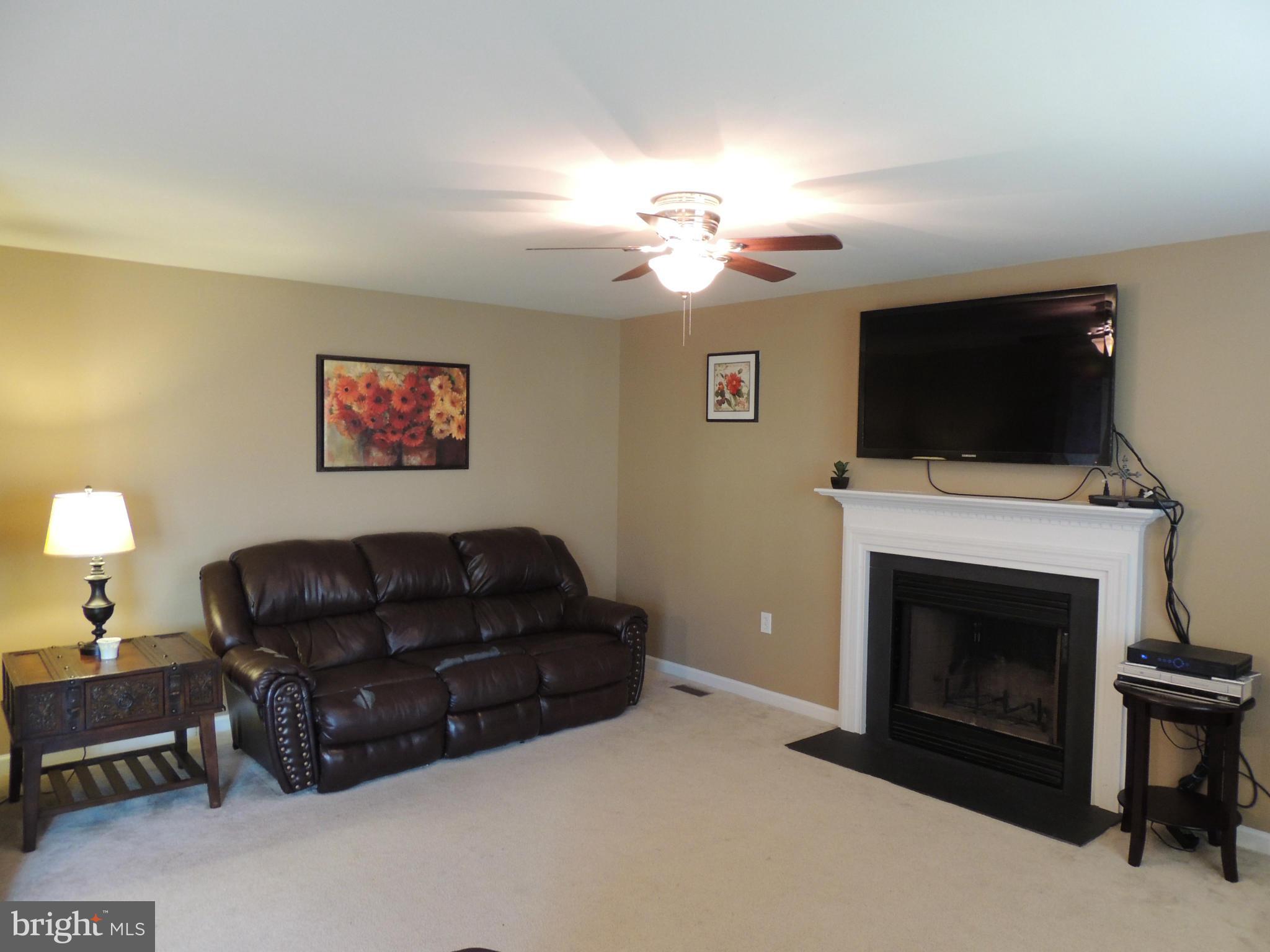 LAKELAND PLACE - Residential