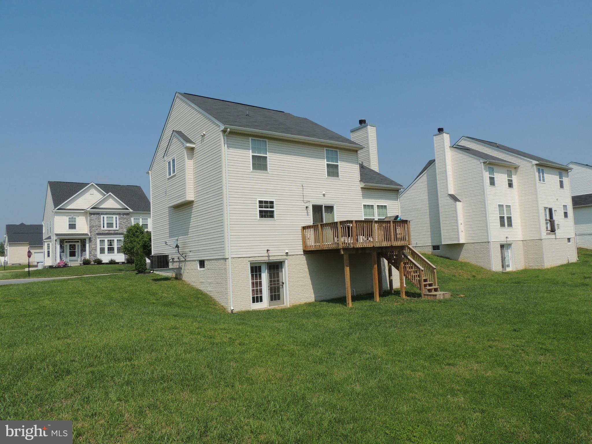 LAKELAND PLACE - Residential