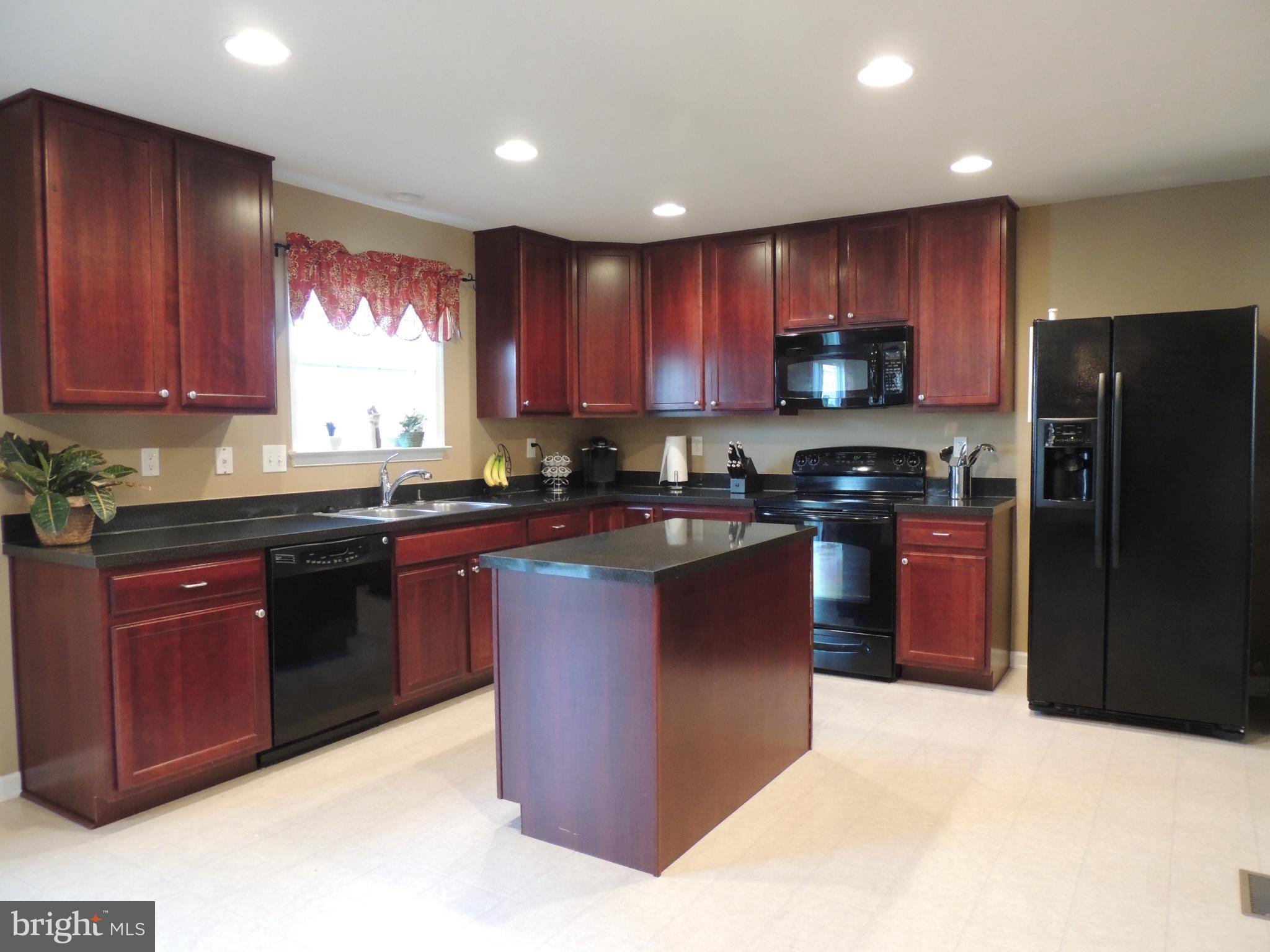 LAKELAND PLACE - Residential