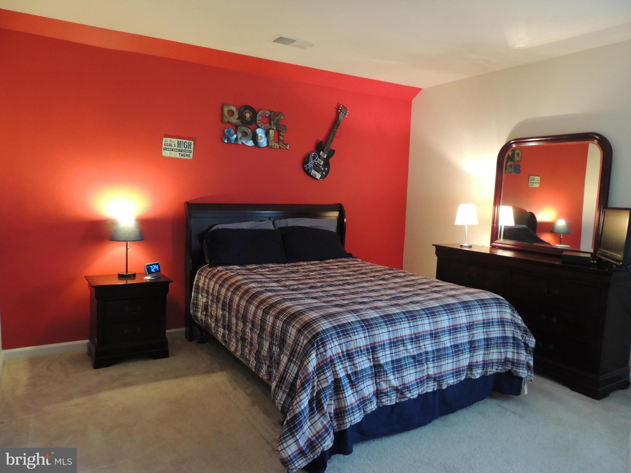 LAKELAND PLACE - Residential