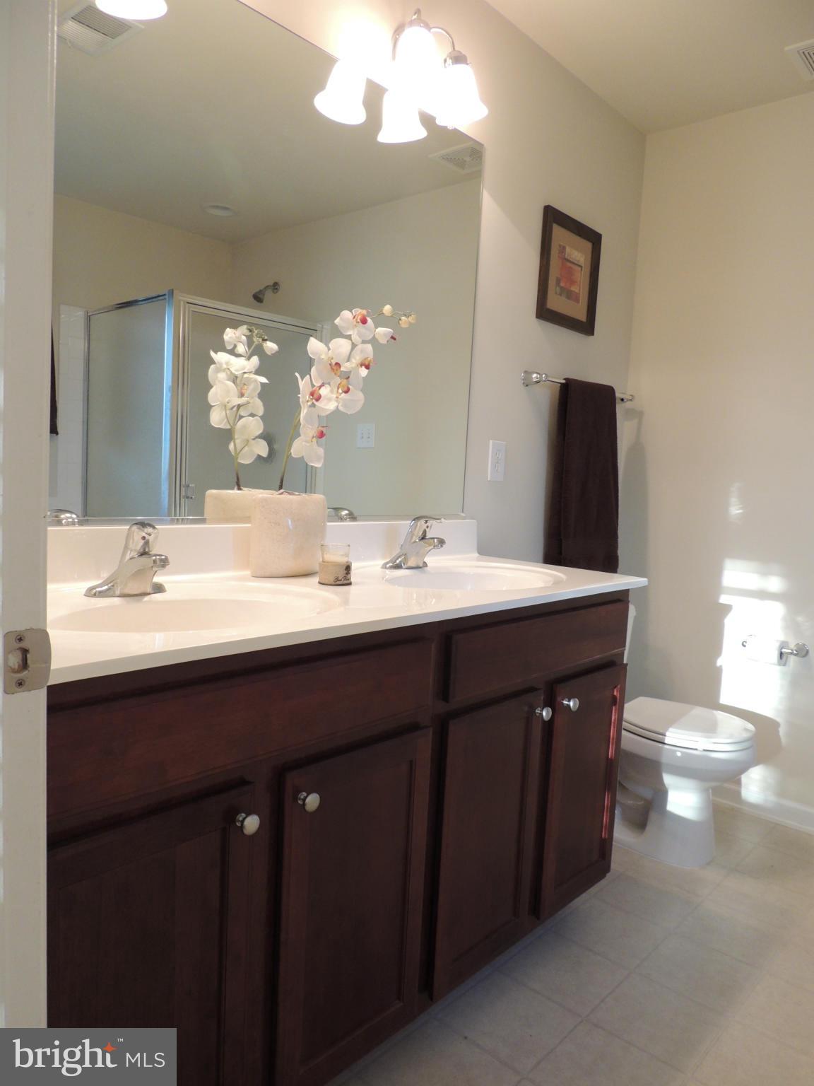 LAKELAND PLACE - Residential