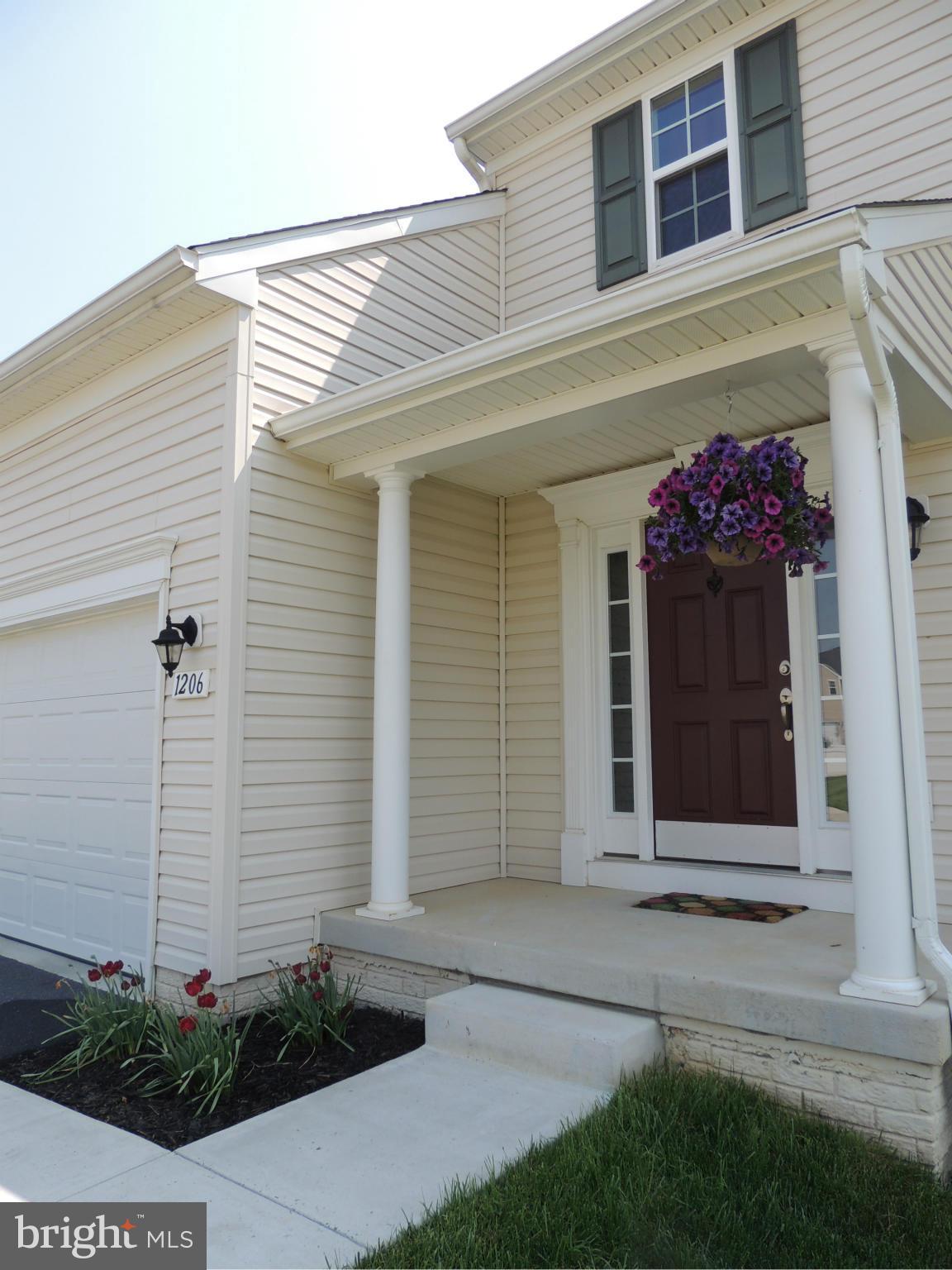 LAKELAND PLACE - Residential