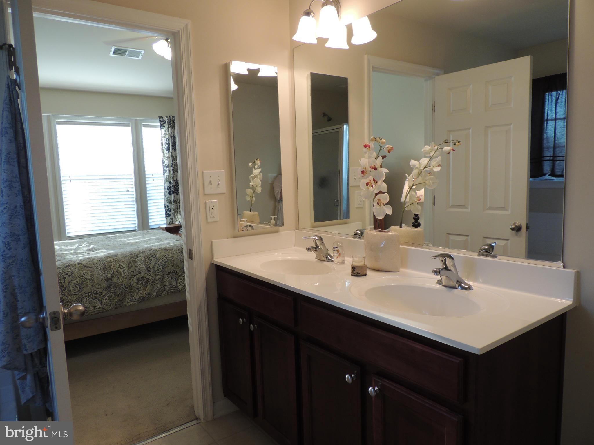 LAKELAND PLACE - Residential