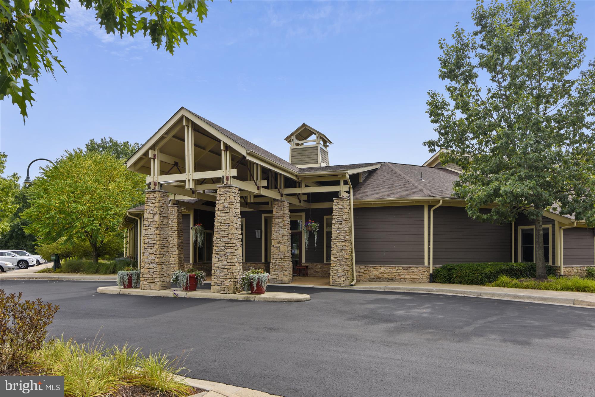 BROADLANDS - Residential