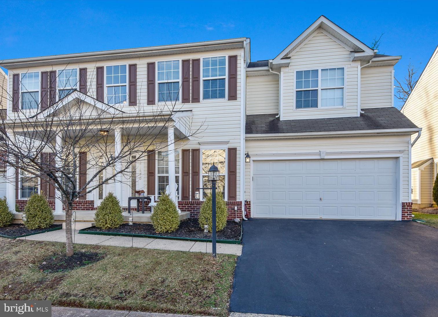 BROADLANDS - Residential