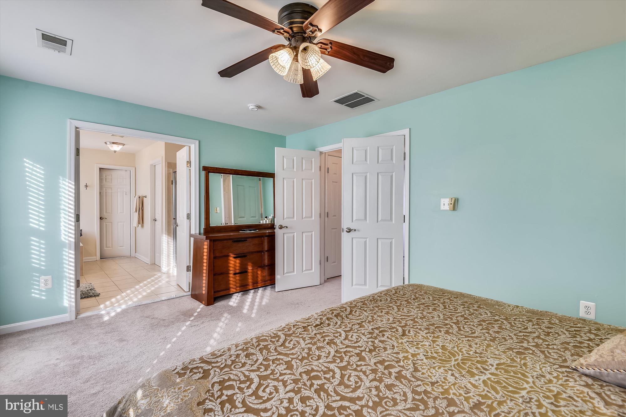 BROADLANDS - Residential