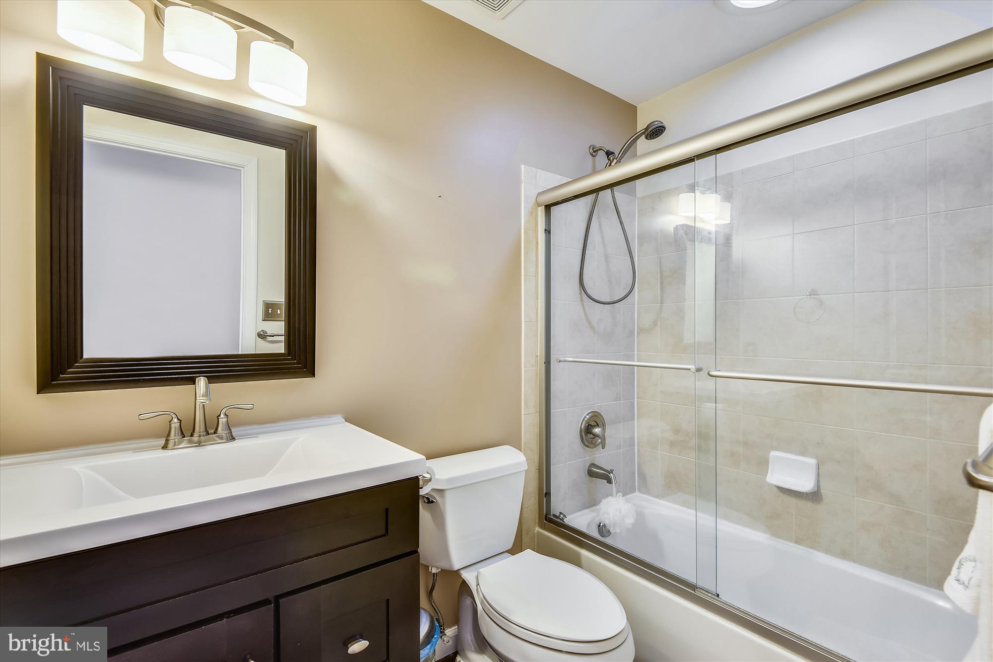 BROADLANDS - Residential