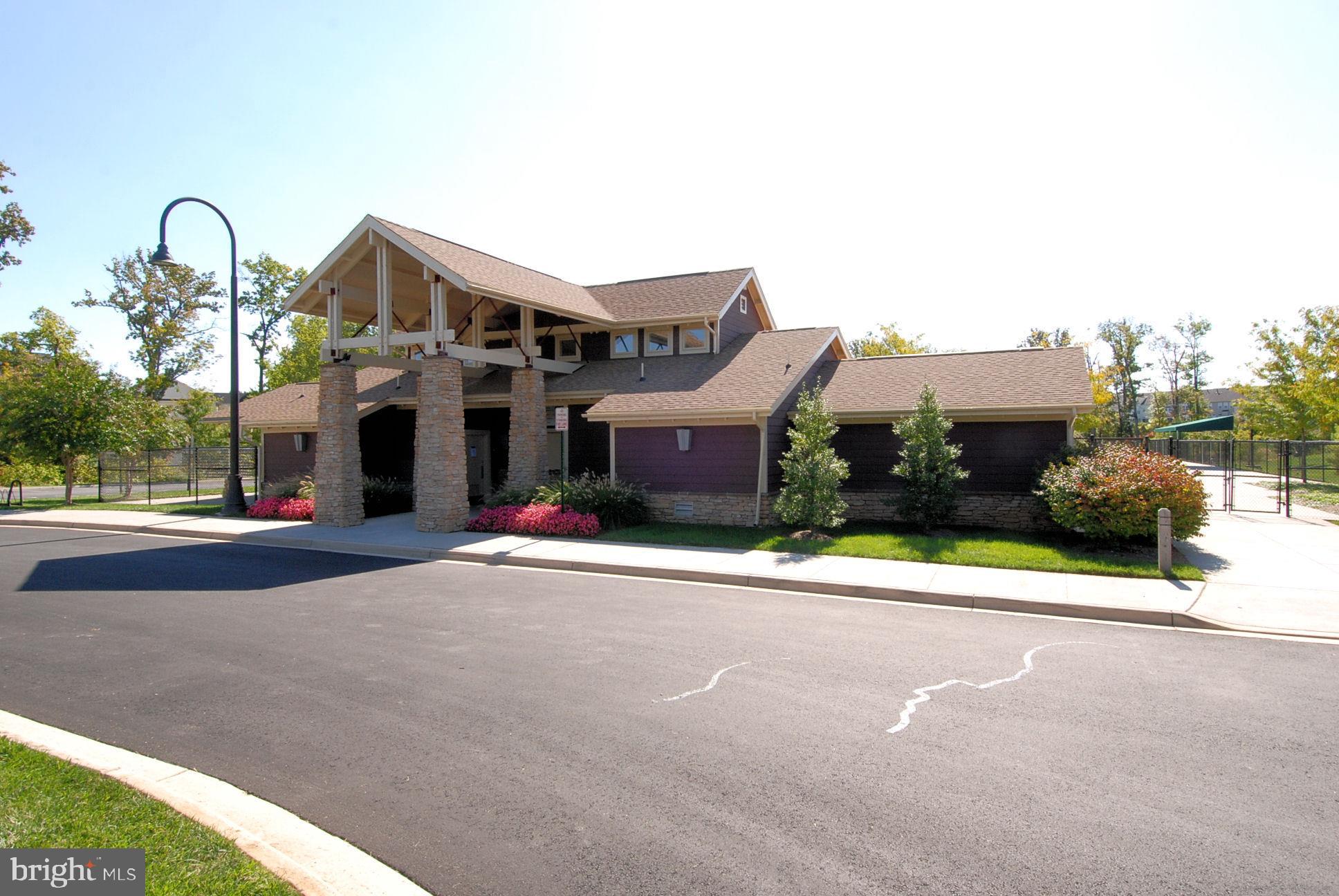 BROADLANDS - Residential