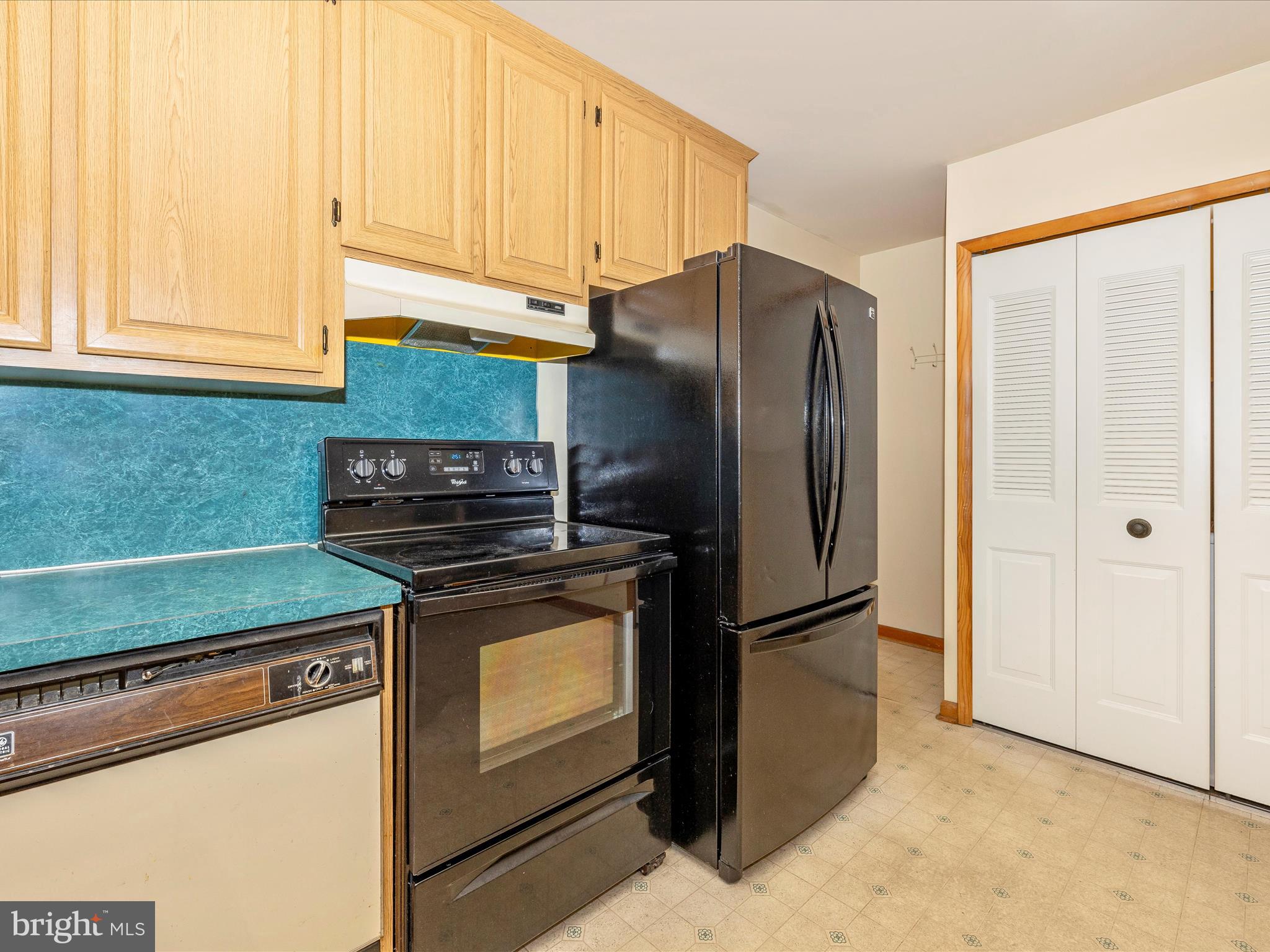 POTOMAC MANOR - Residential