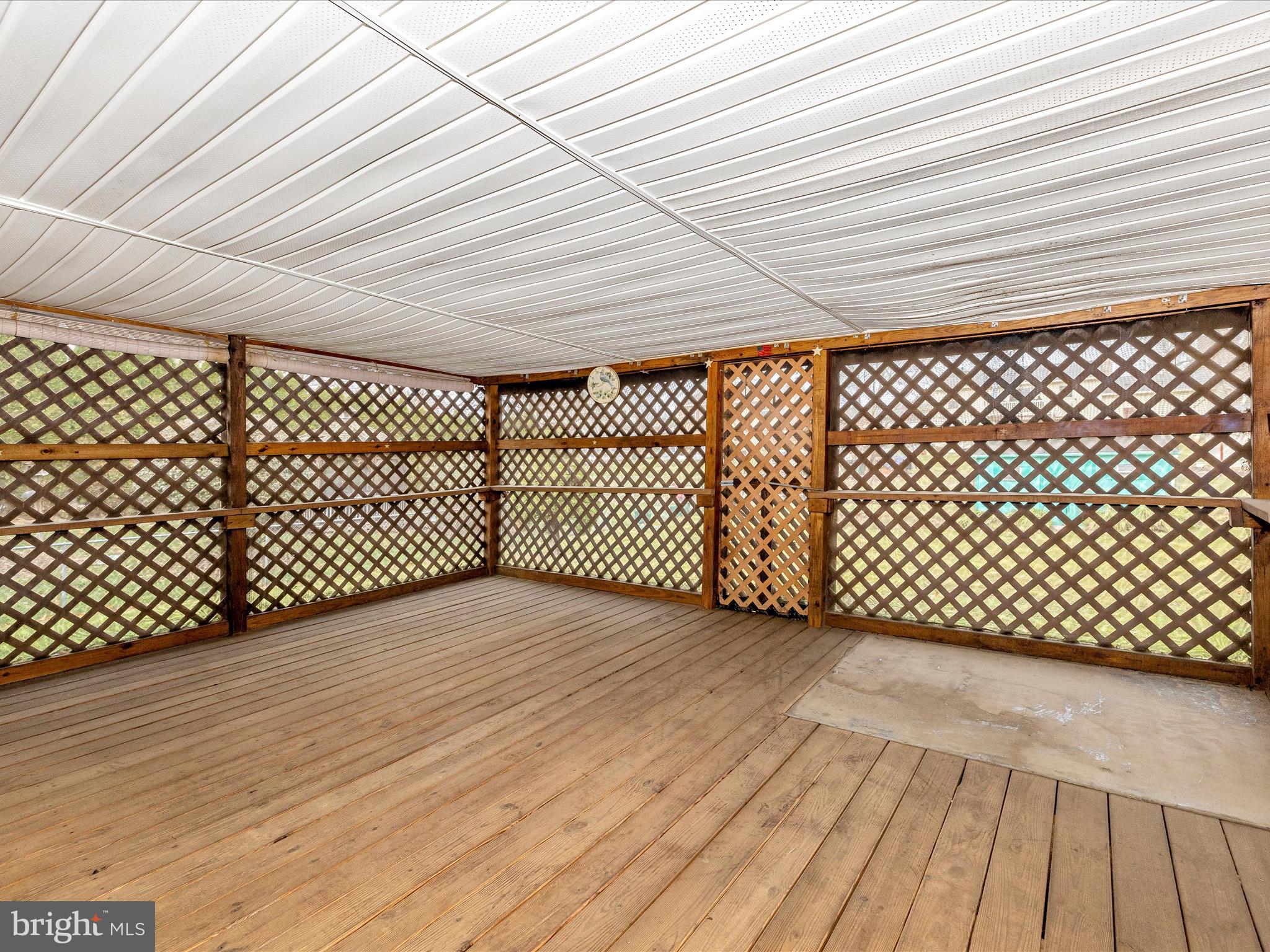 POTOMAC MANOR - Residential