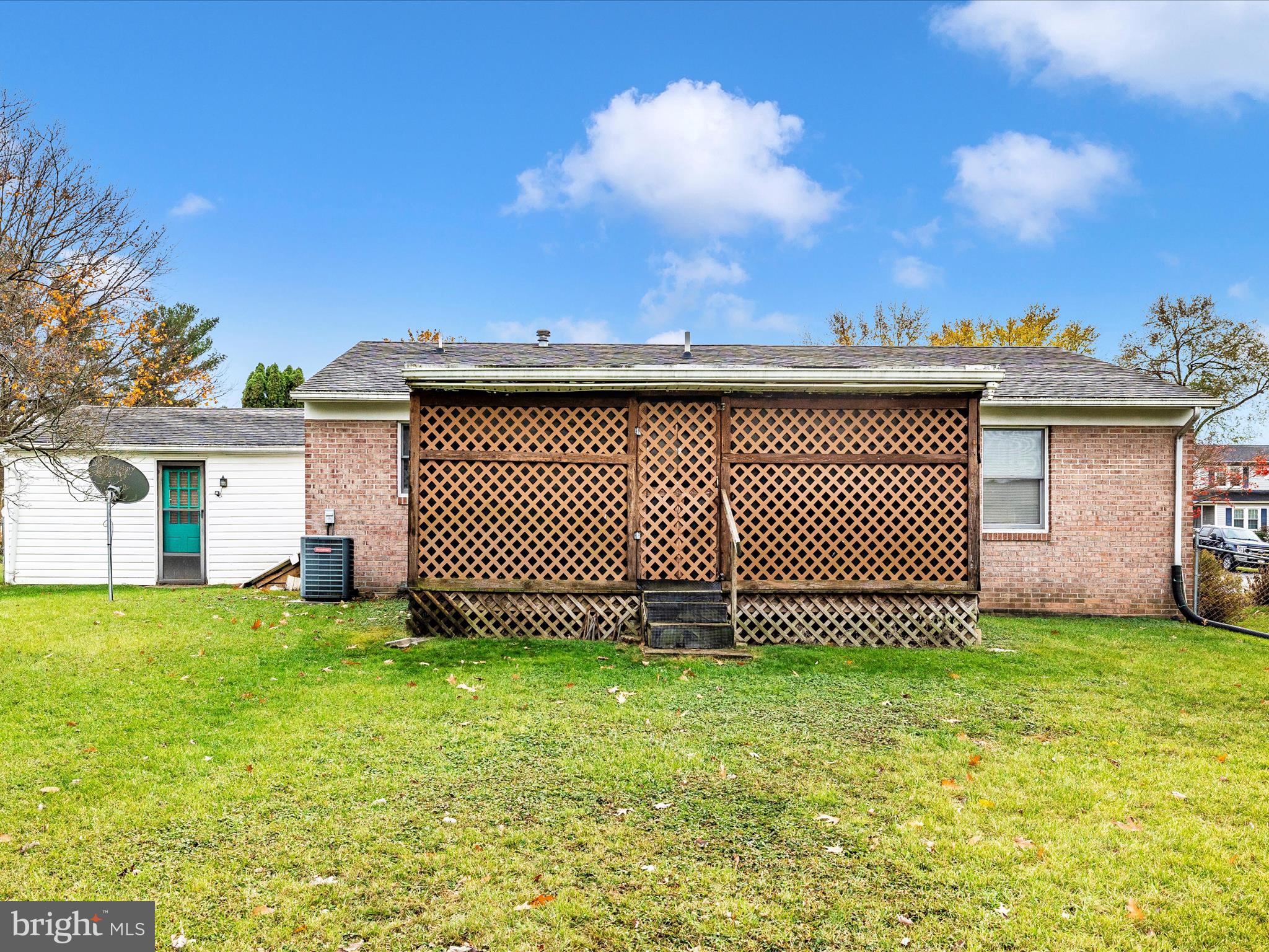 POTOMAC MANOR - Residential