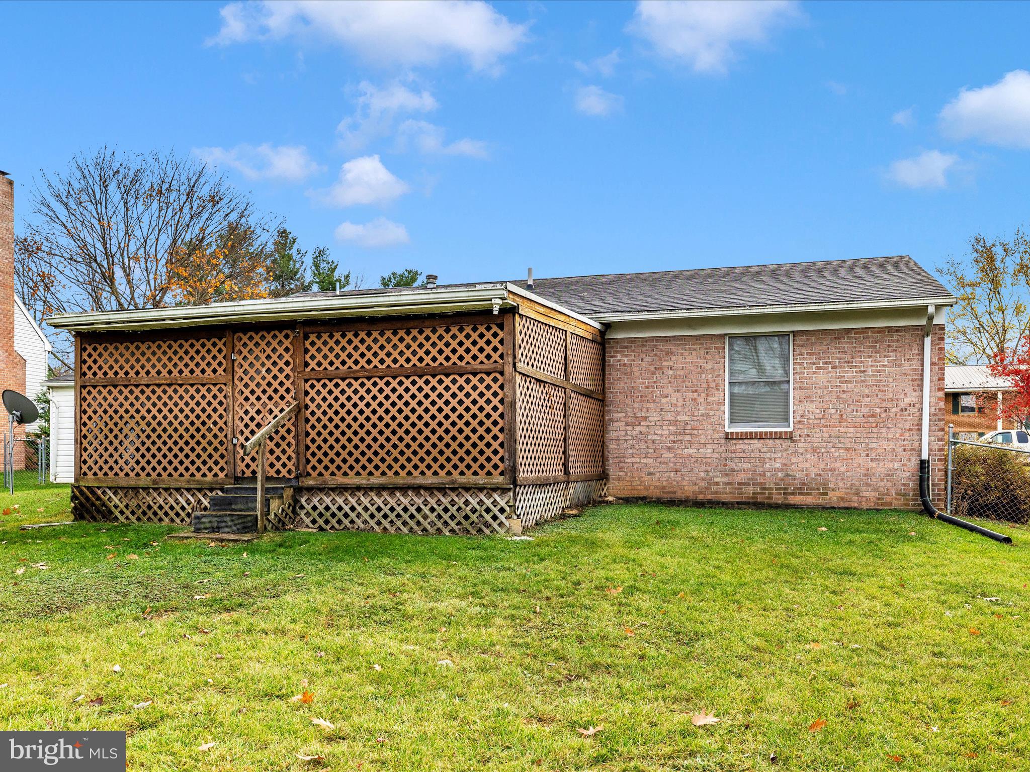 POTOMAC MANOR - Residential