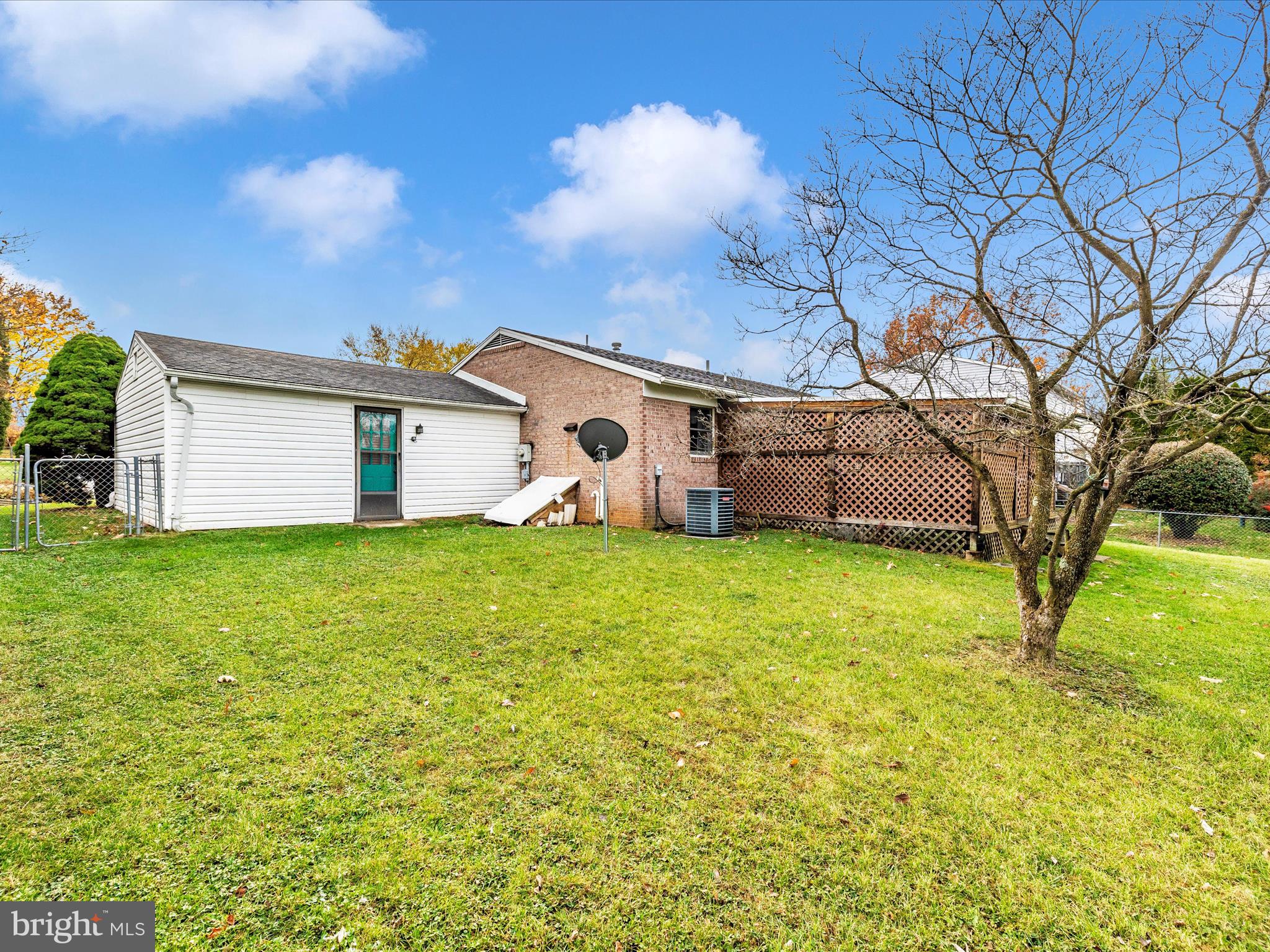 POTOMAC MANOR - Residential