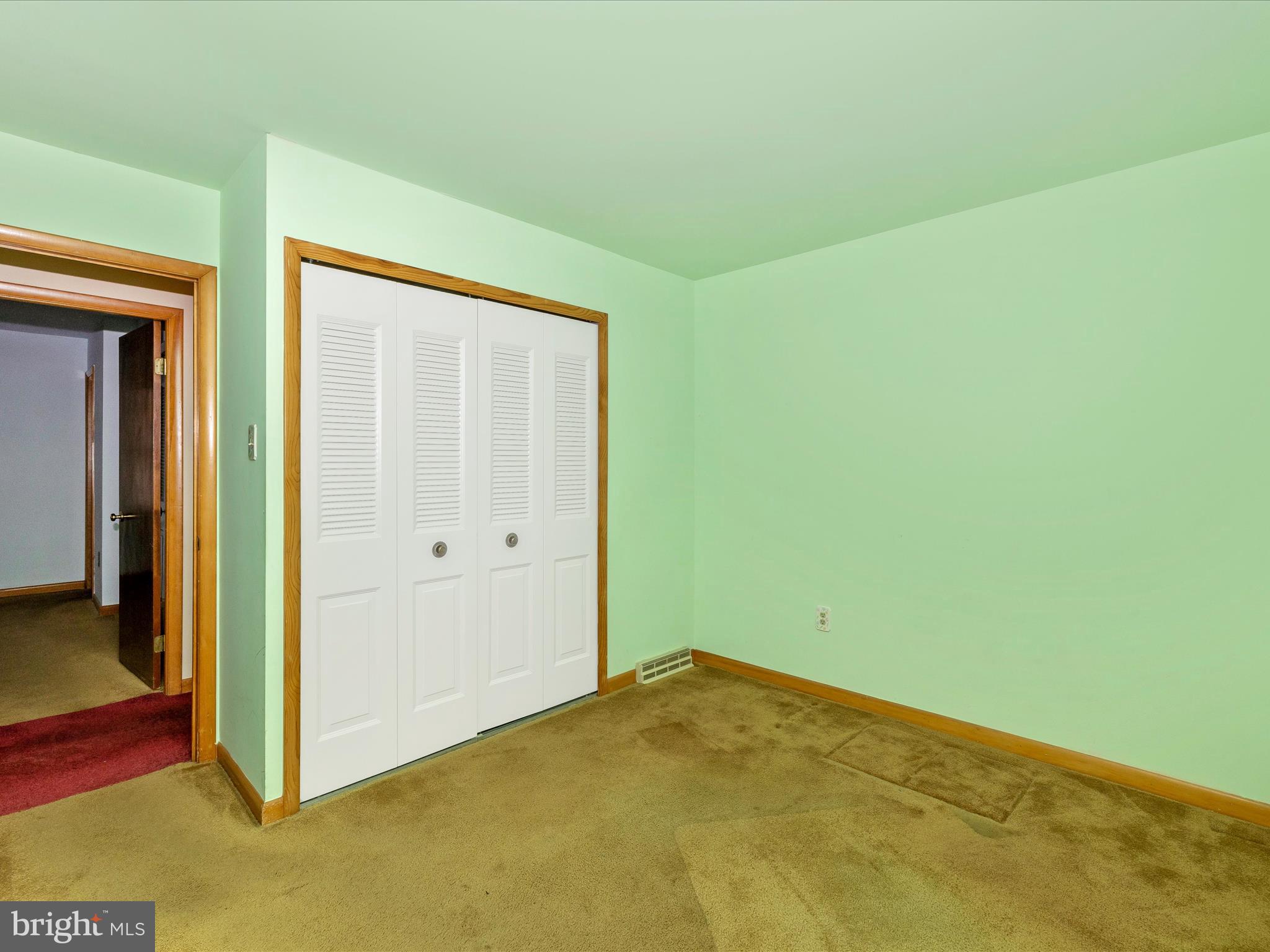 POTOMAC MANOR - Residential