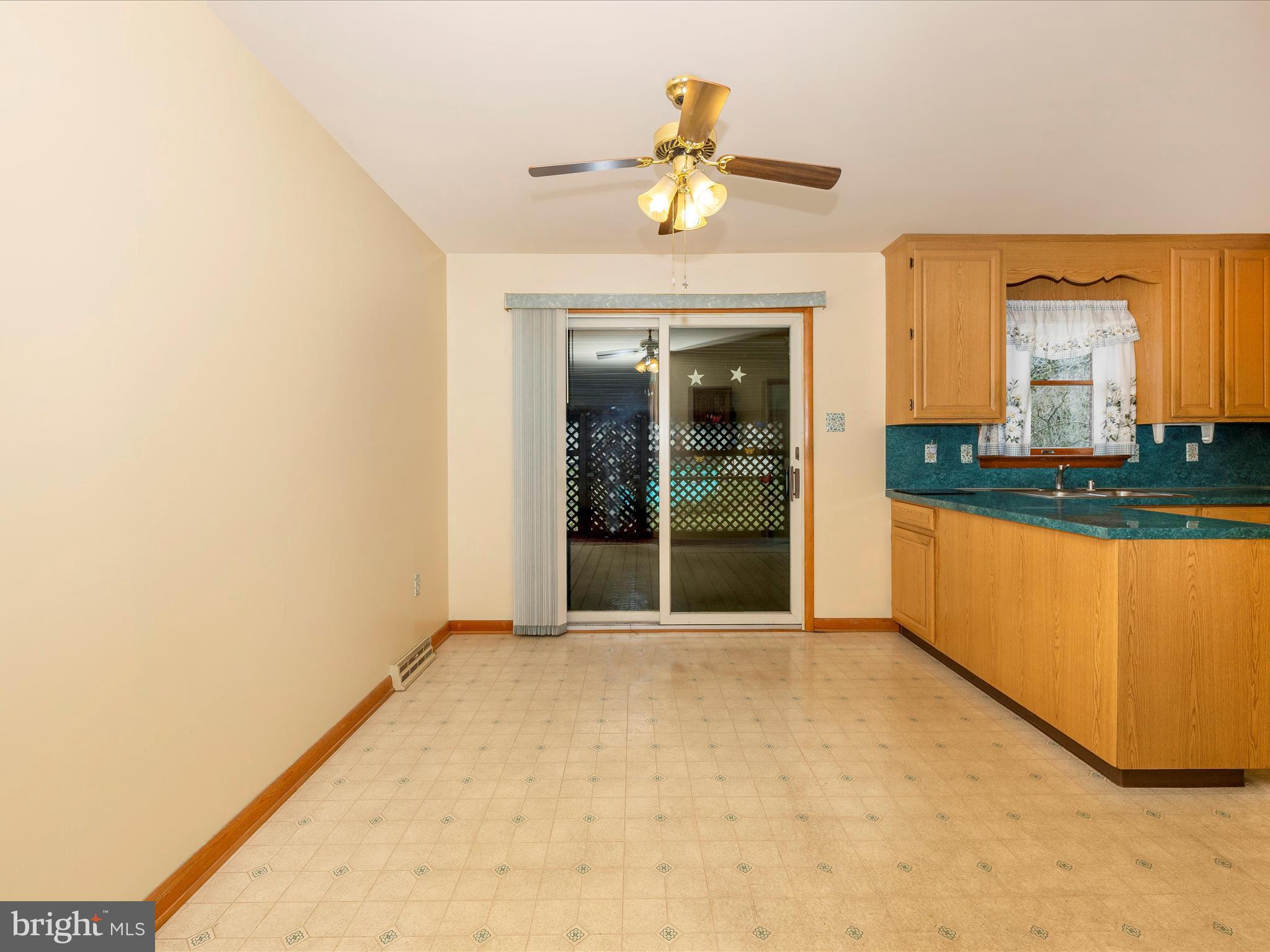 POTOMAC MANOR - Residential