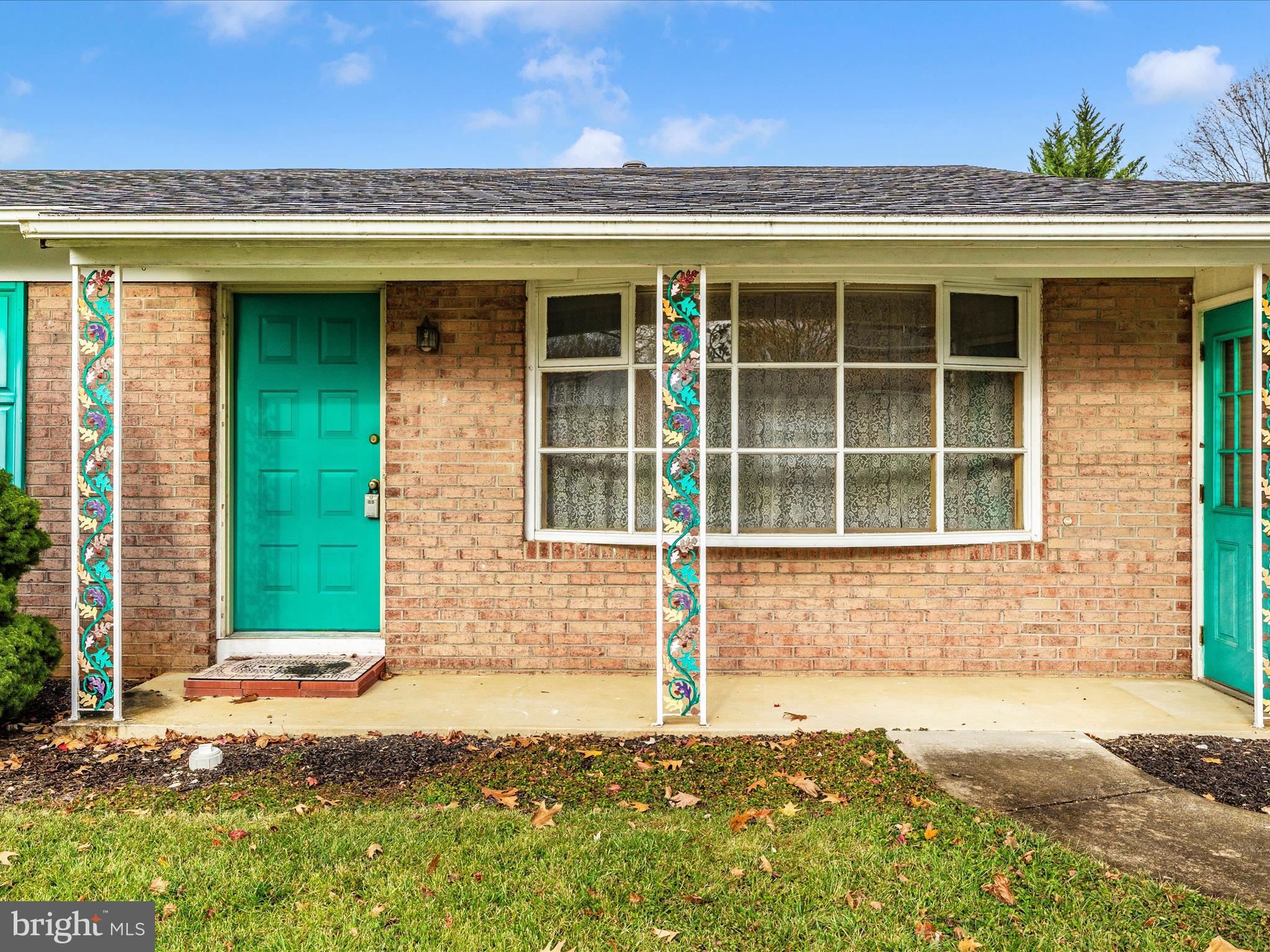 POTOMAC MANOR - Residential