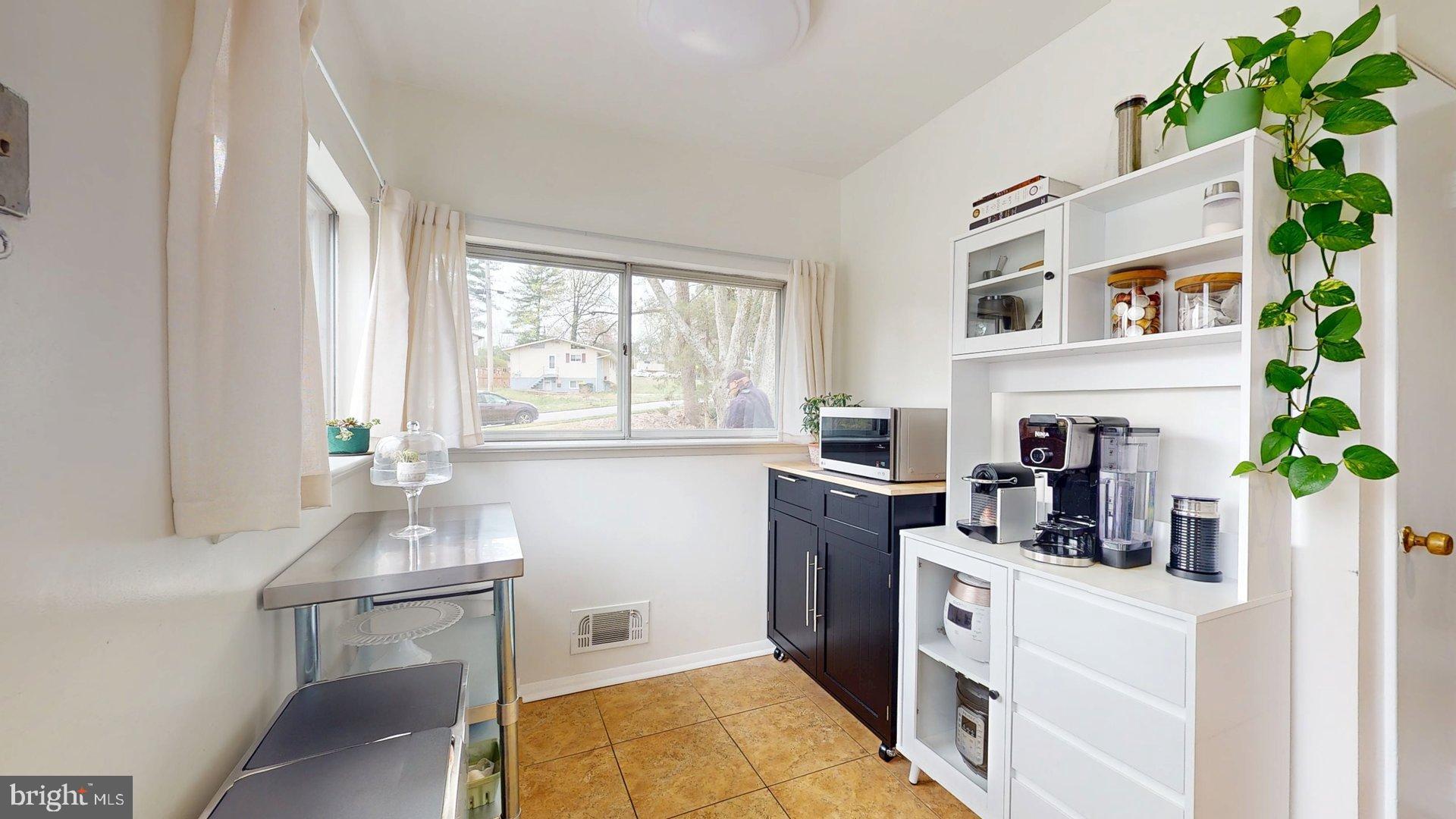 WESTVIEW HILLS - Residential