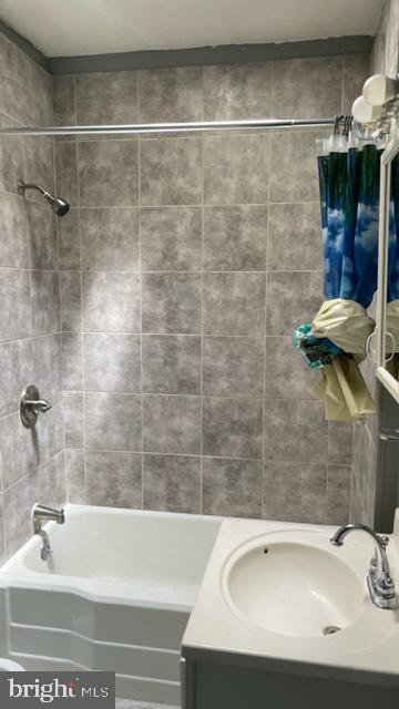 CURTIS BAY - Residential Lease