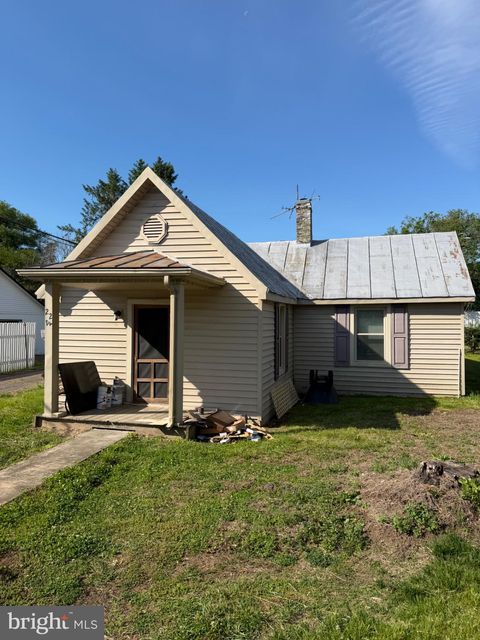 Photo of 22 Water Street, SPERRYVILLE, VA 22740 (MLS # VARP2002660)