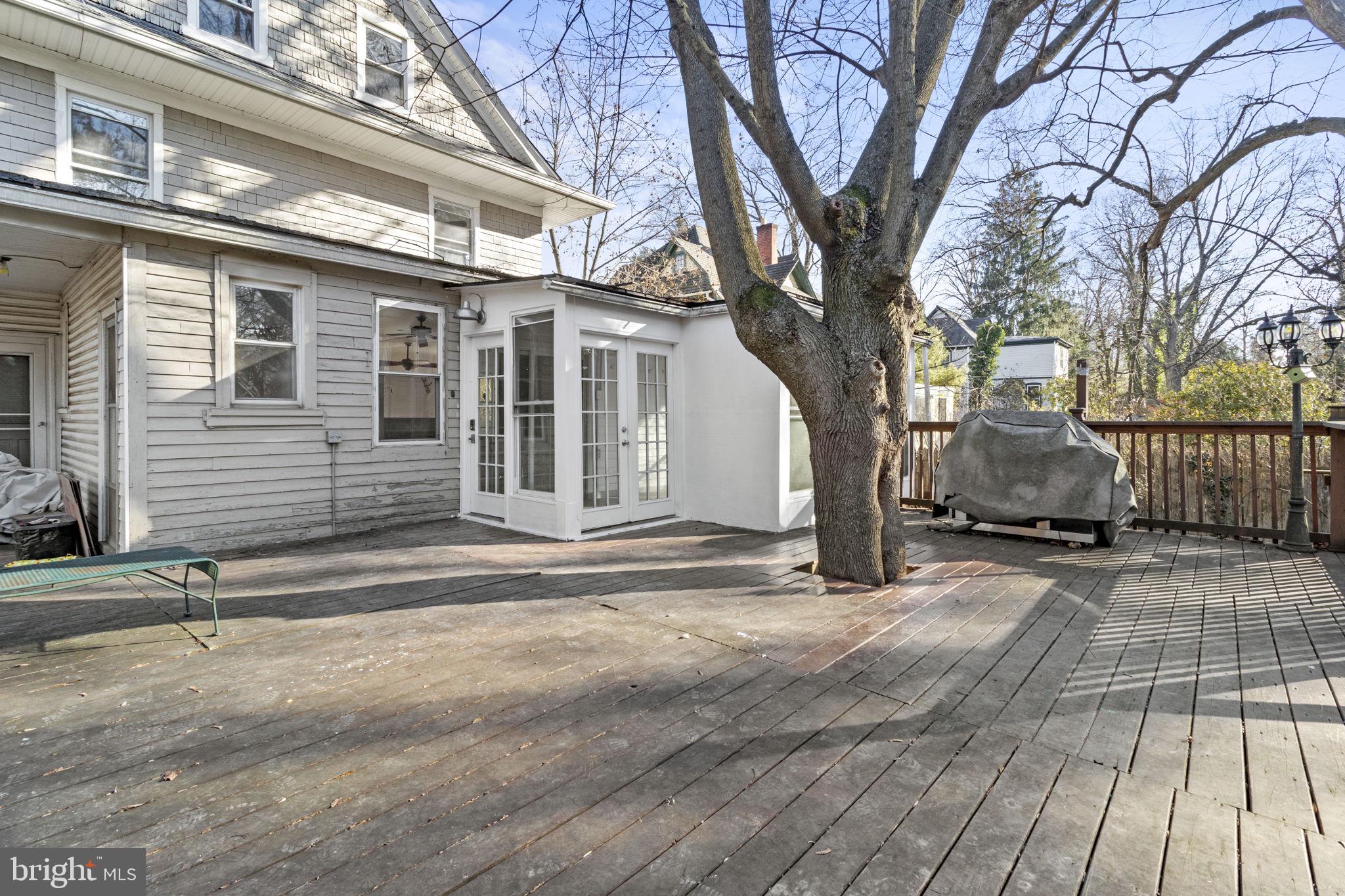ELKINS PARK - Residential