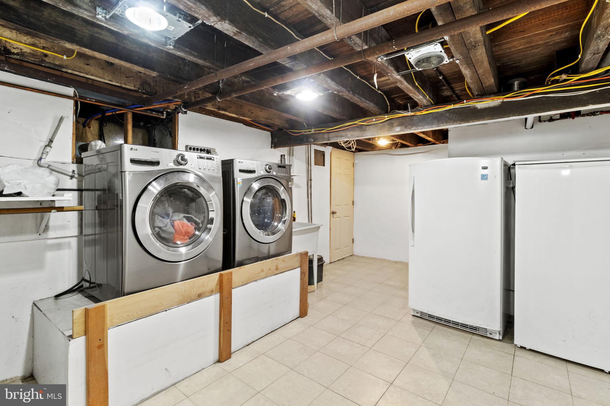 ELKINS PARK - Residential