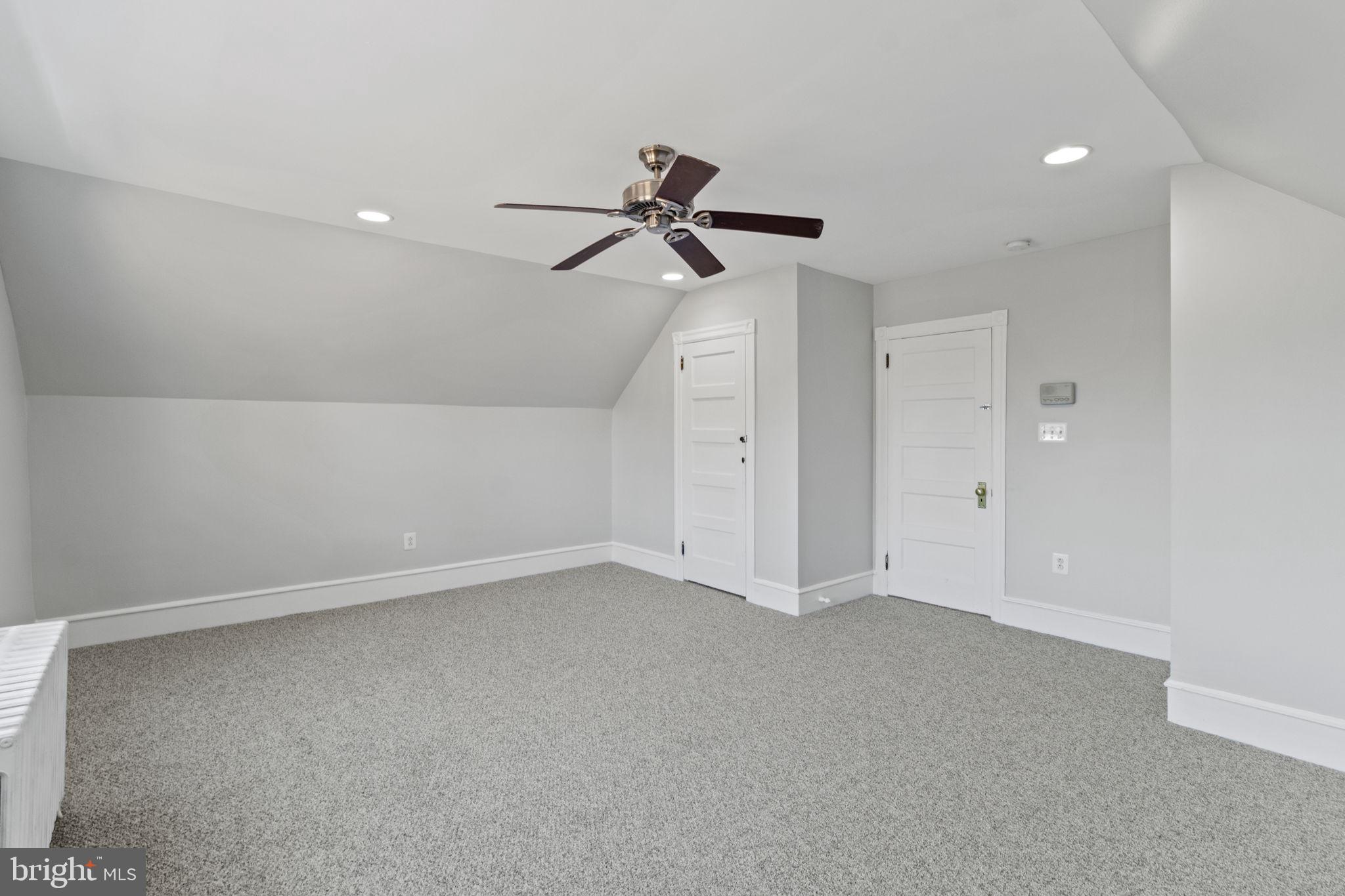 ELKINS PARK - Residential