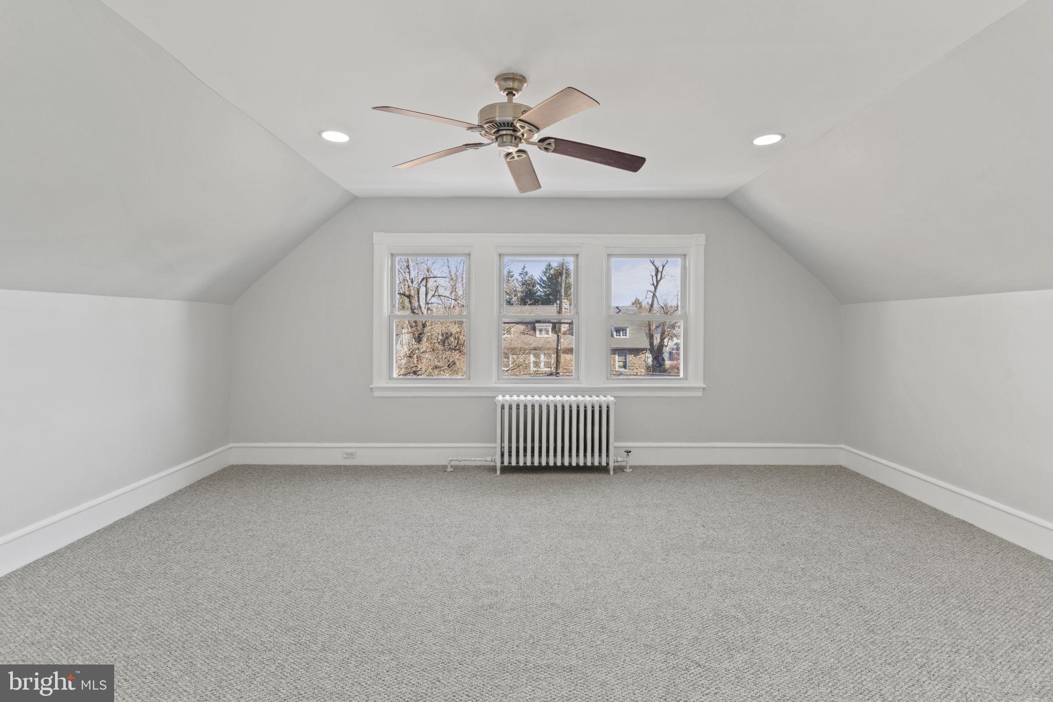 ELKINS PARK - Residential