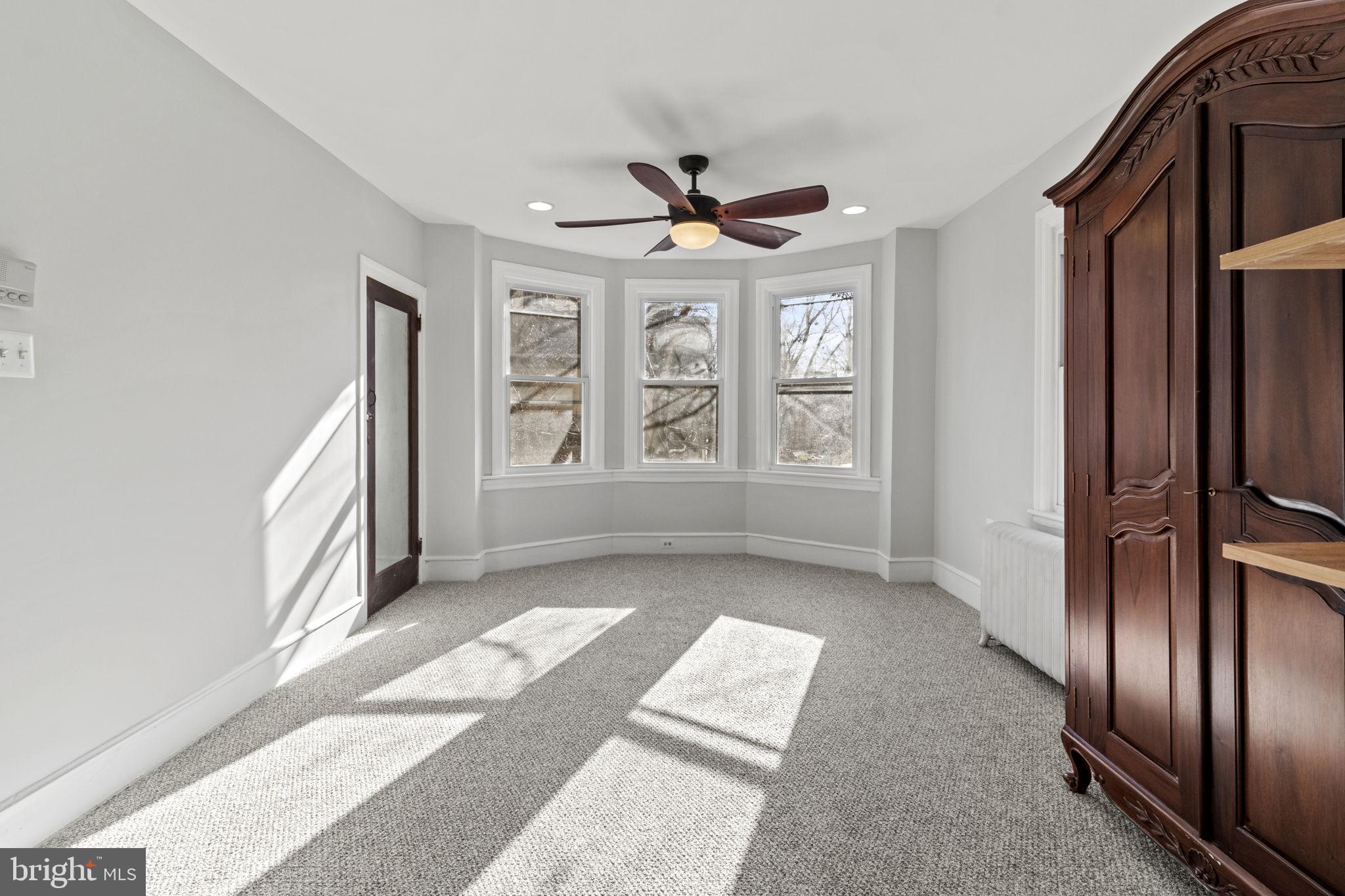 ELKINS PARK - Residential