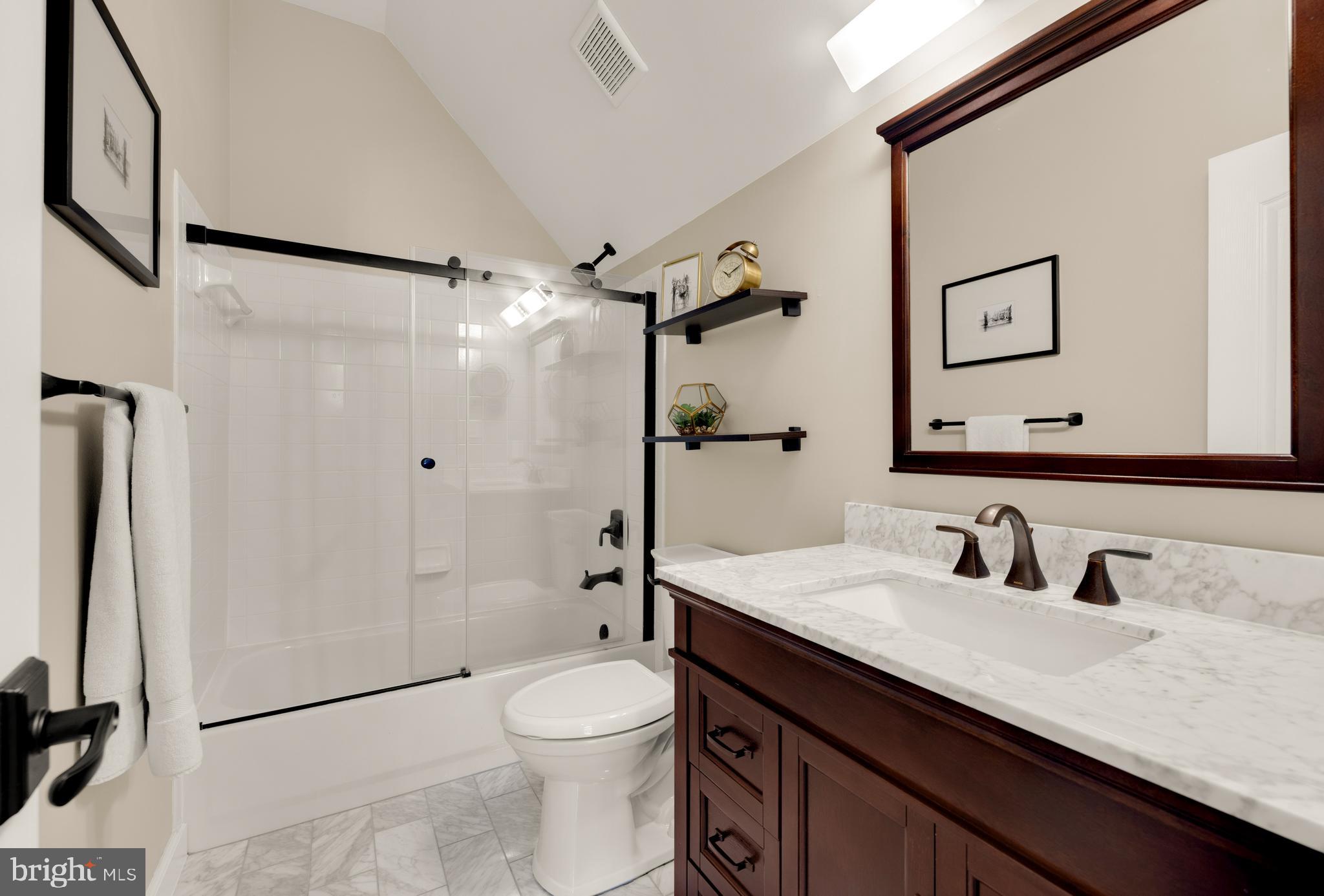 REES ESTATE - Residential