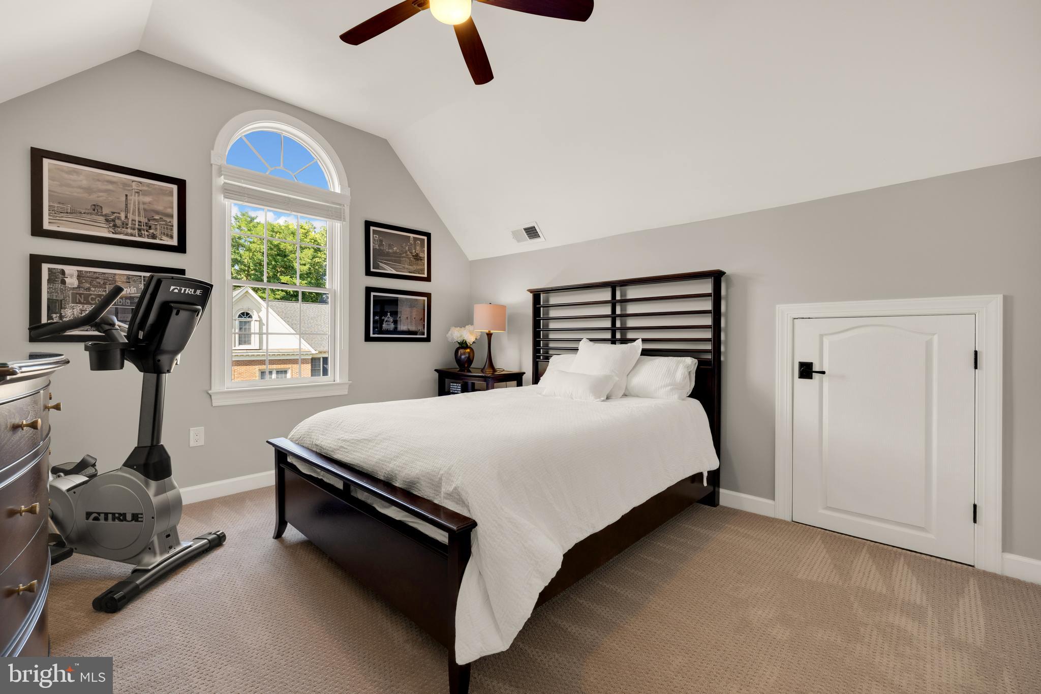 REES ESTATE - Residential