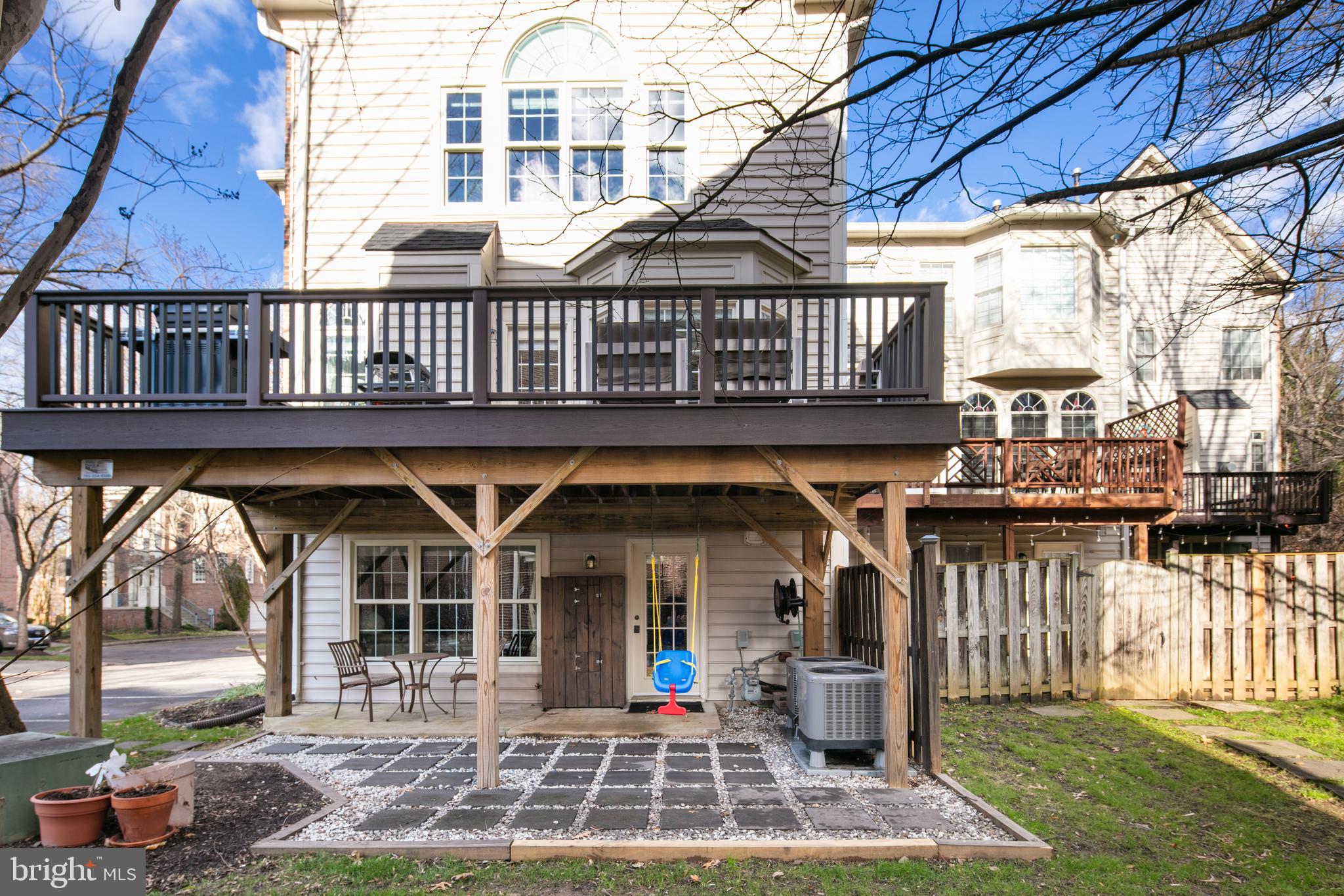 REES ESTATE - Residential