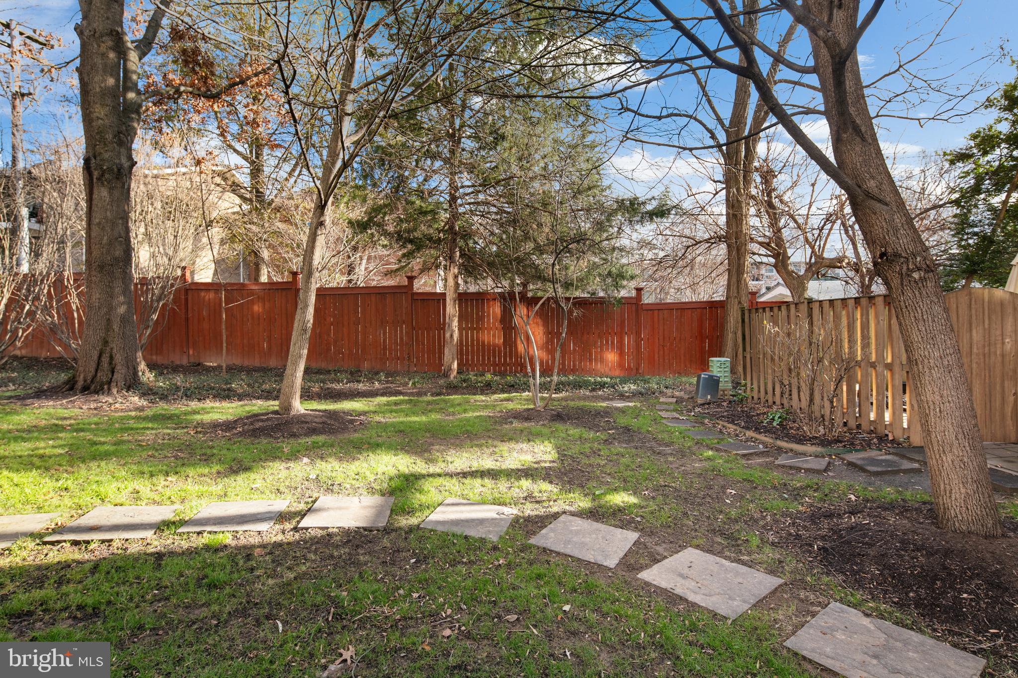 REES ESTATE - Residential