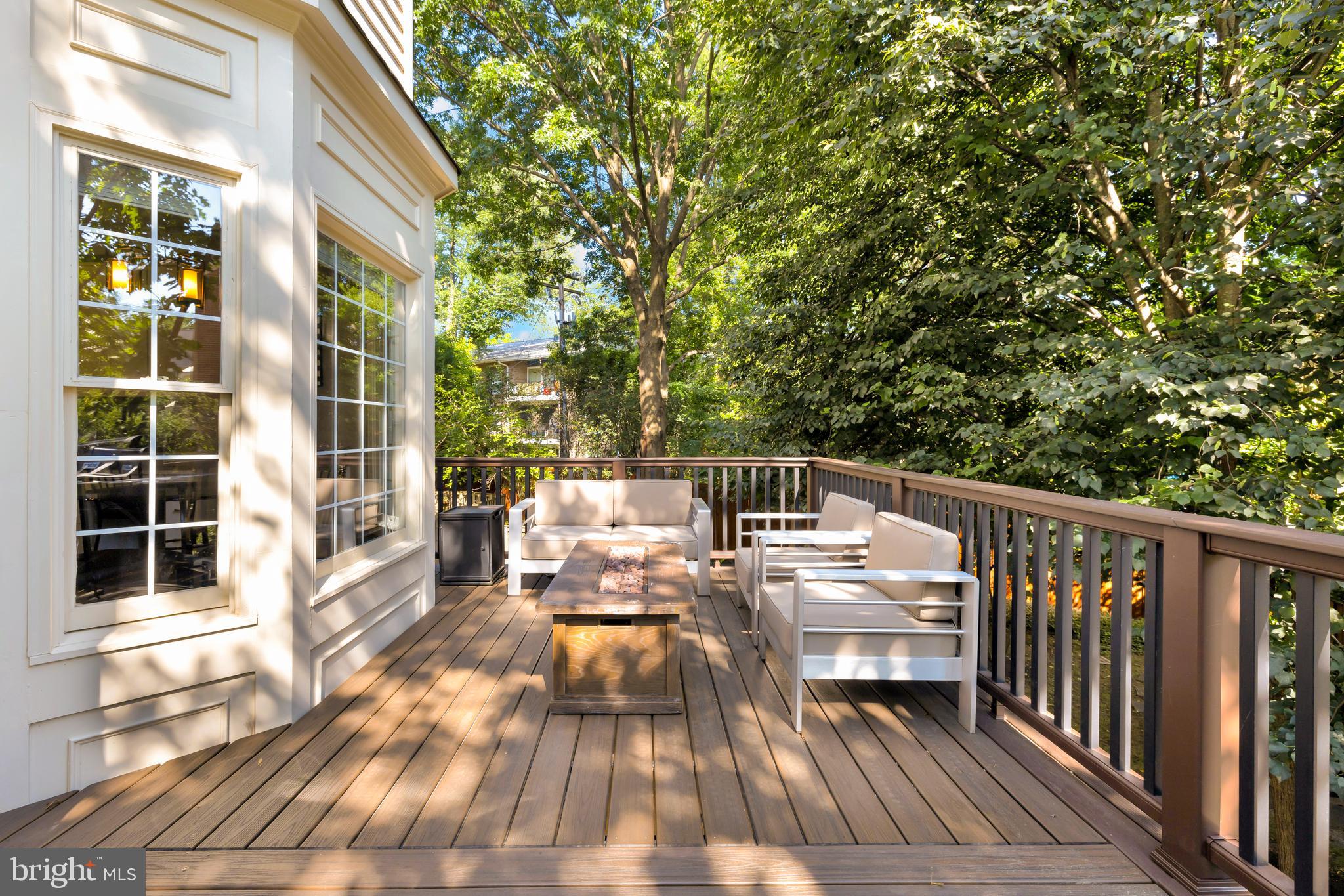 REES ESTATE - Residential