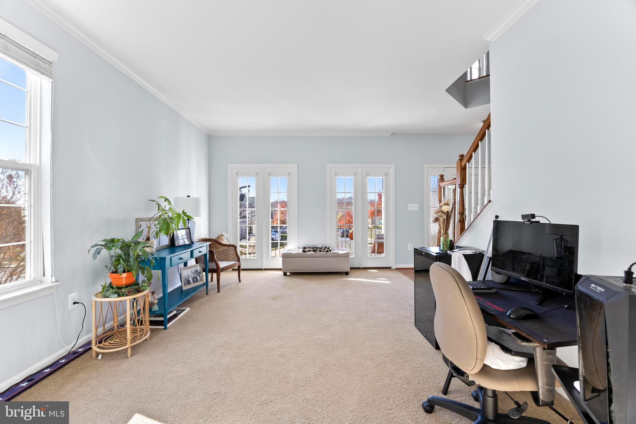 EAGLES POINTE - Residential