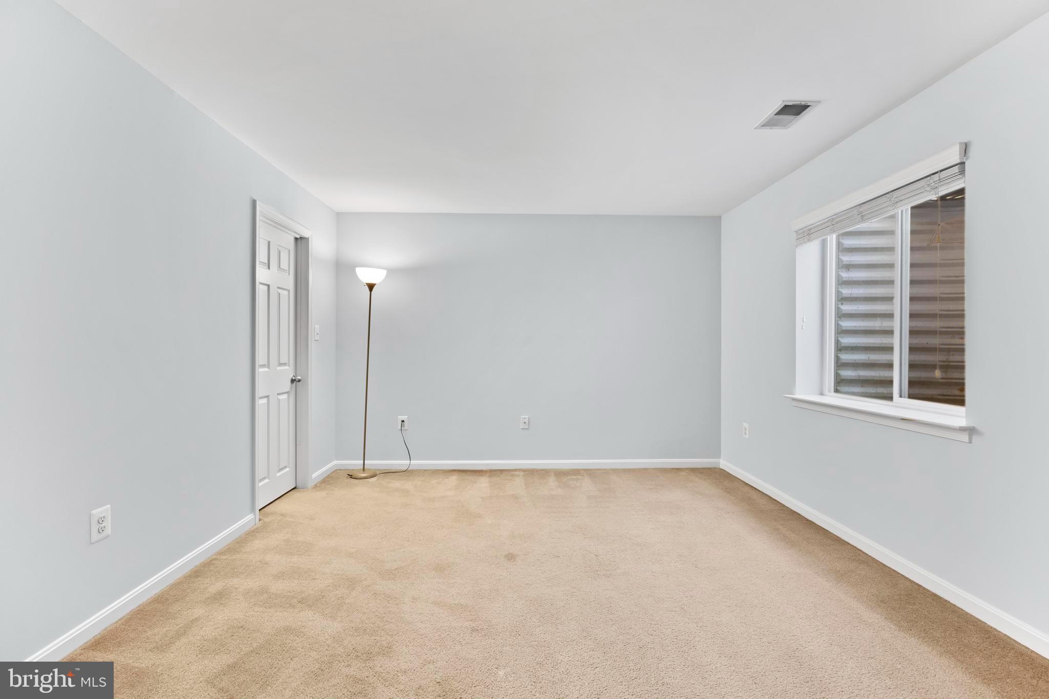 EAGLES POINTE - Residential