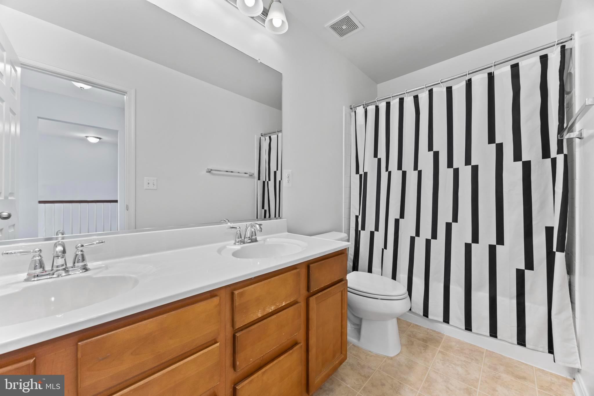 EAGLES POINTE - Residential