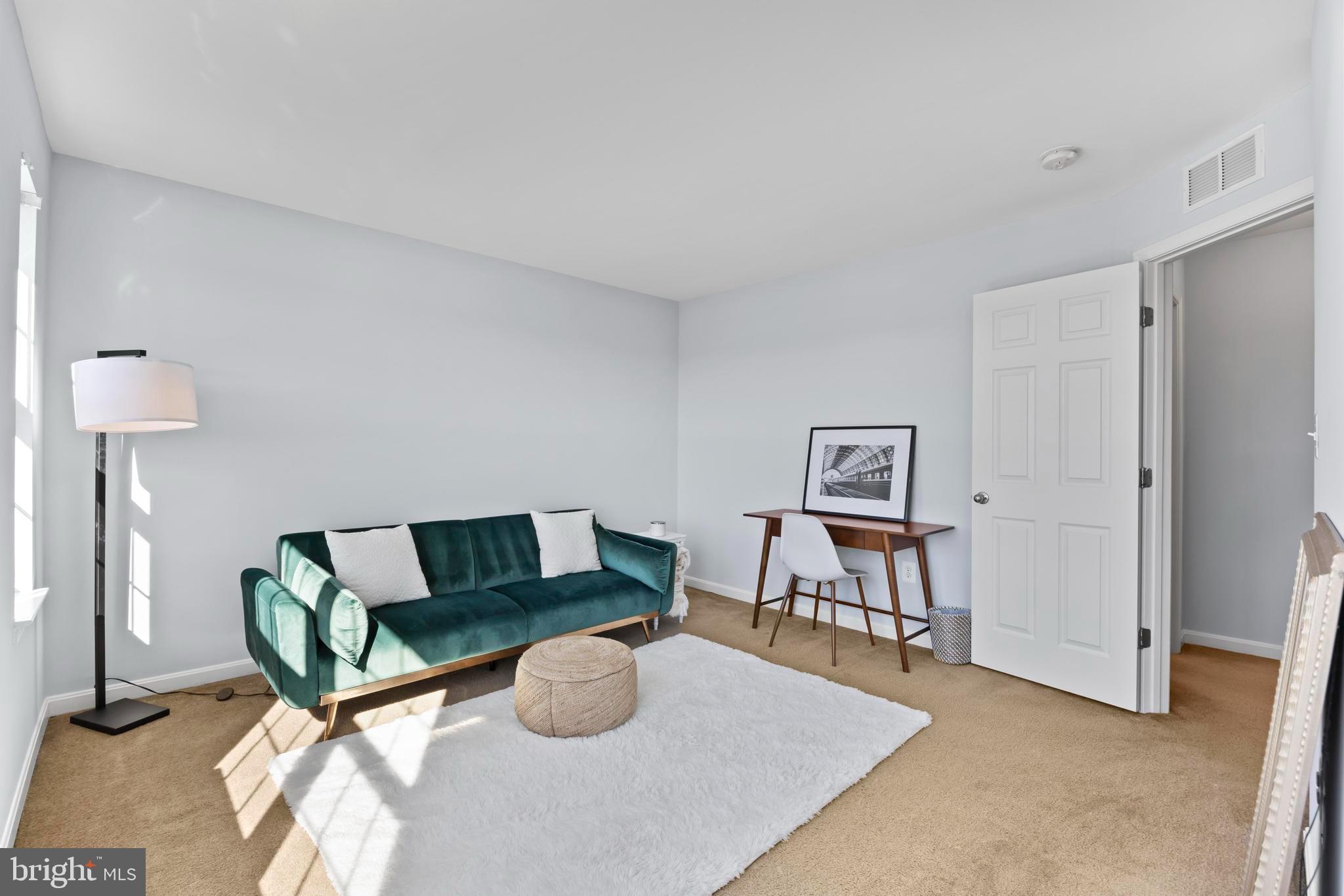 EAGLES POINTE - Residential