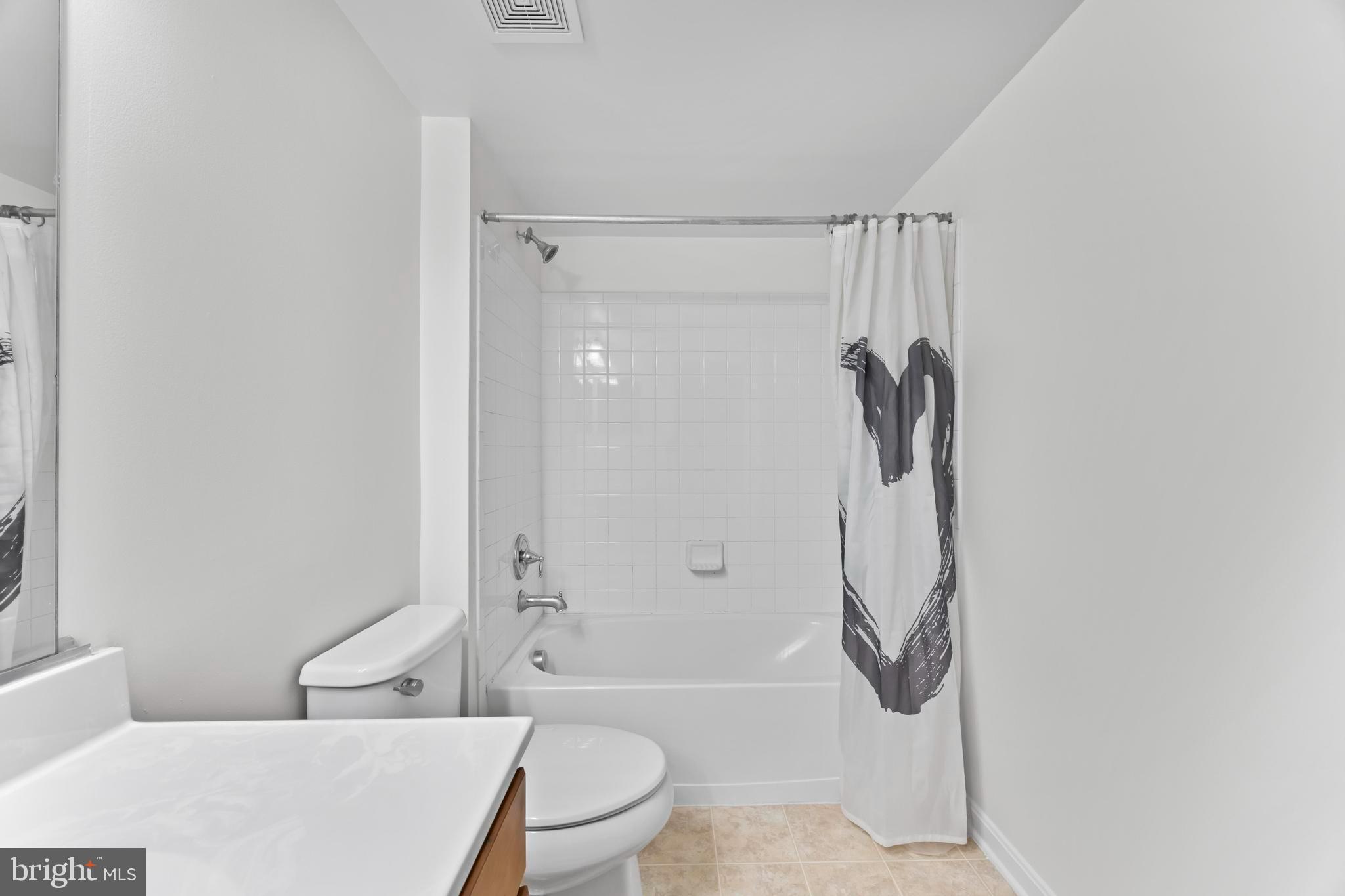 EAGLES POINTE - Residential