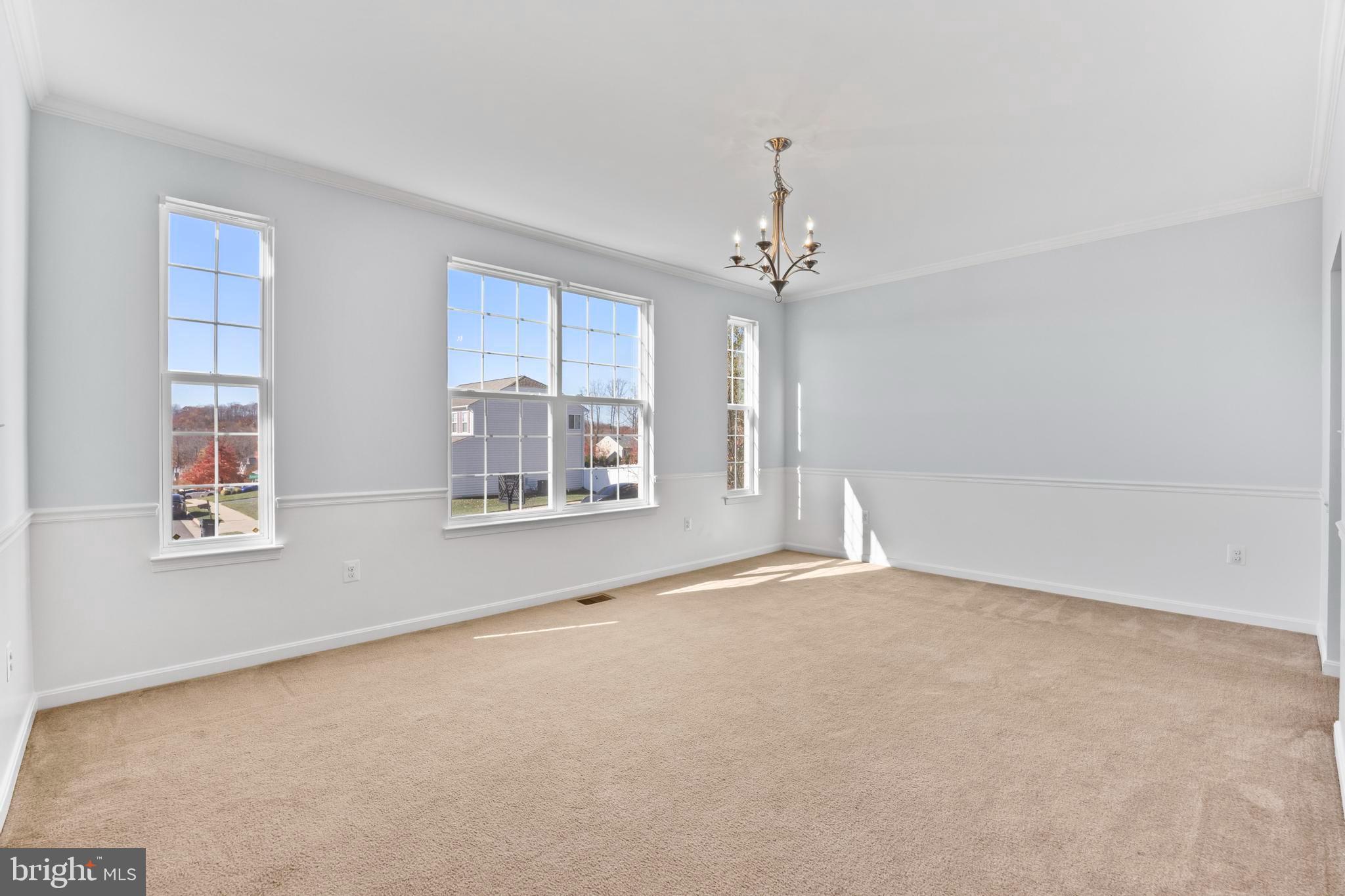 EAGLES POINTE - Residential