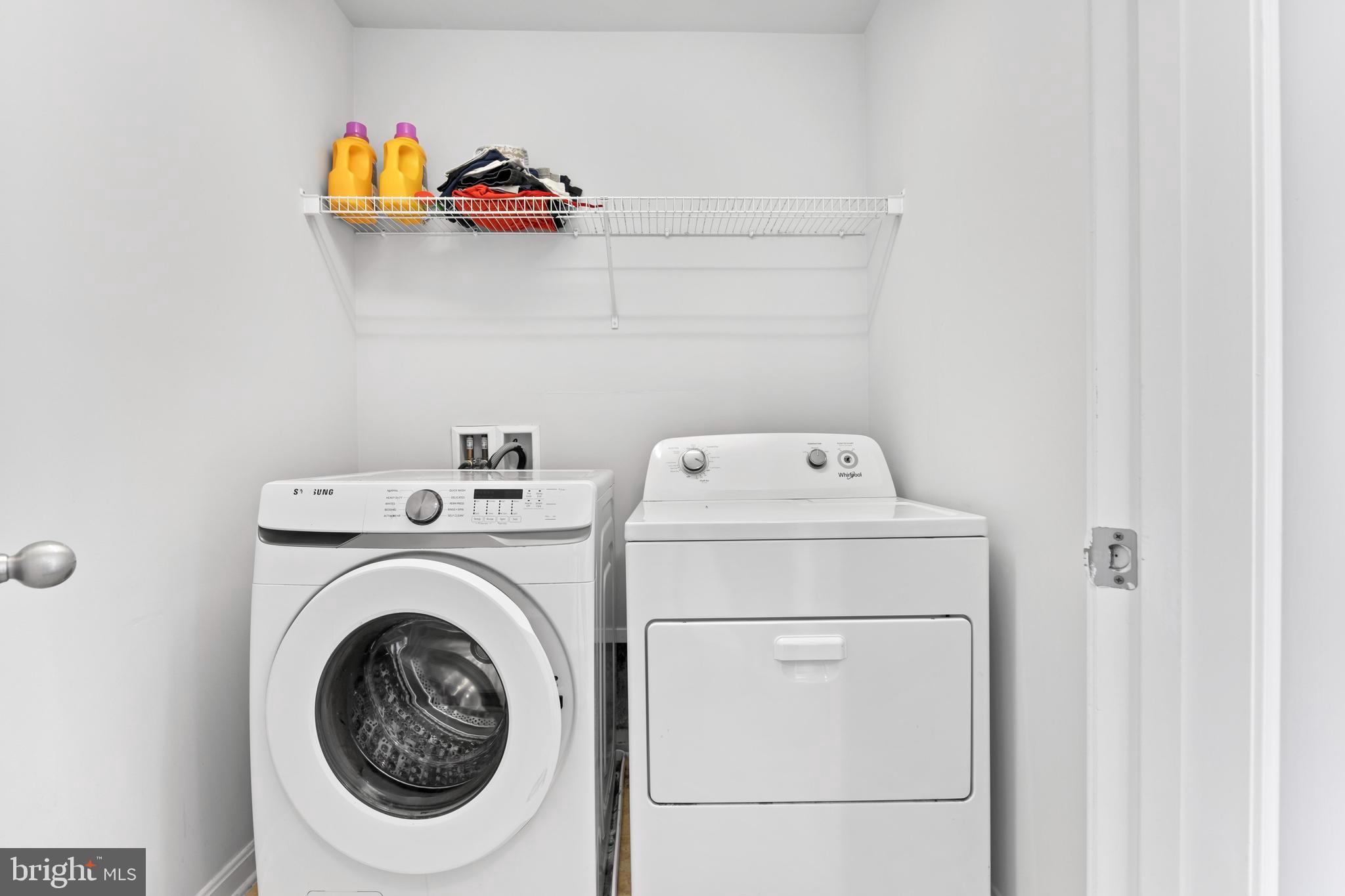 EAGLES POINTE - Residential